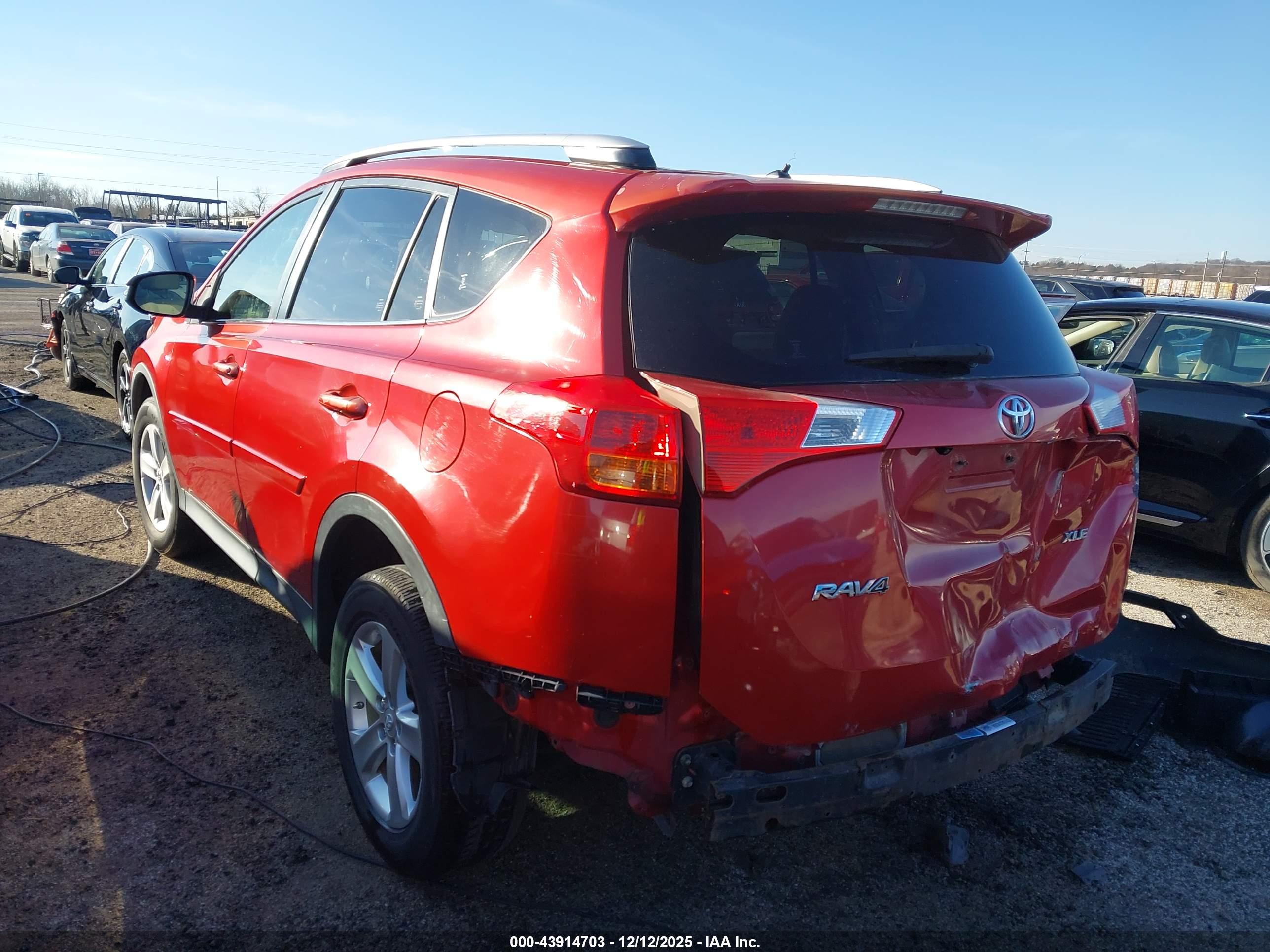 TOYOTA RAV4 image 3