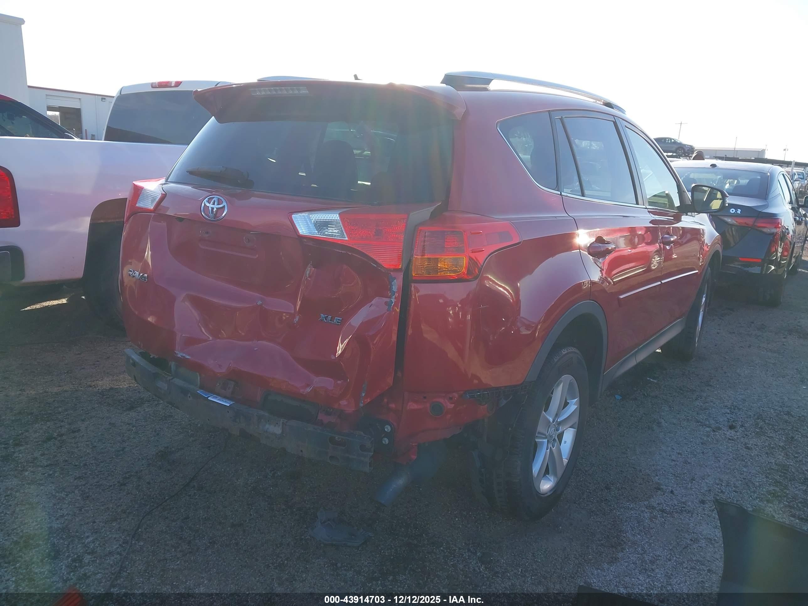 TOYOTA RAV4 image 4