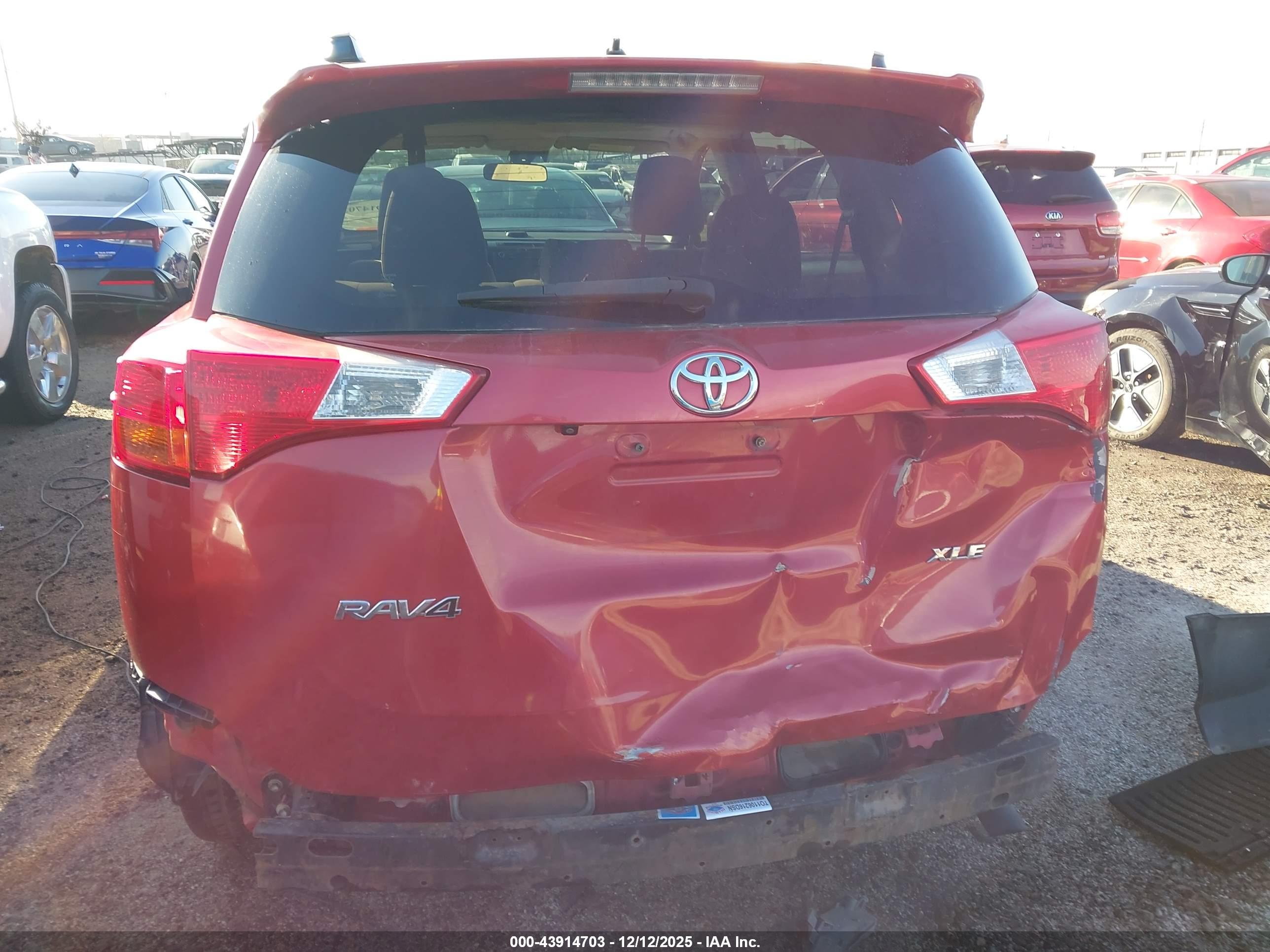 TOYOTA RAV4 image 6