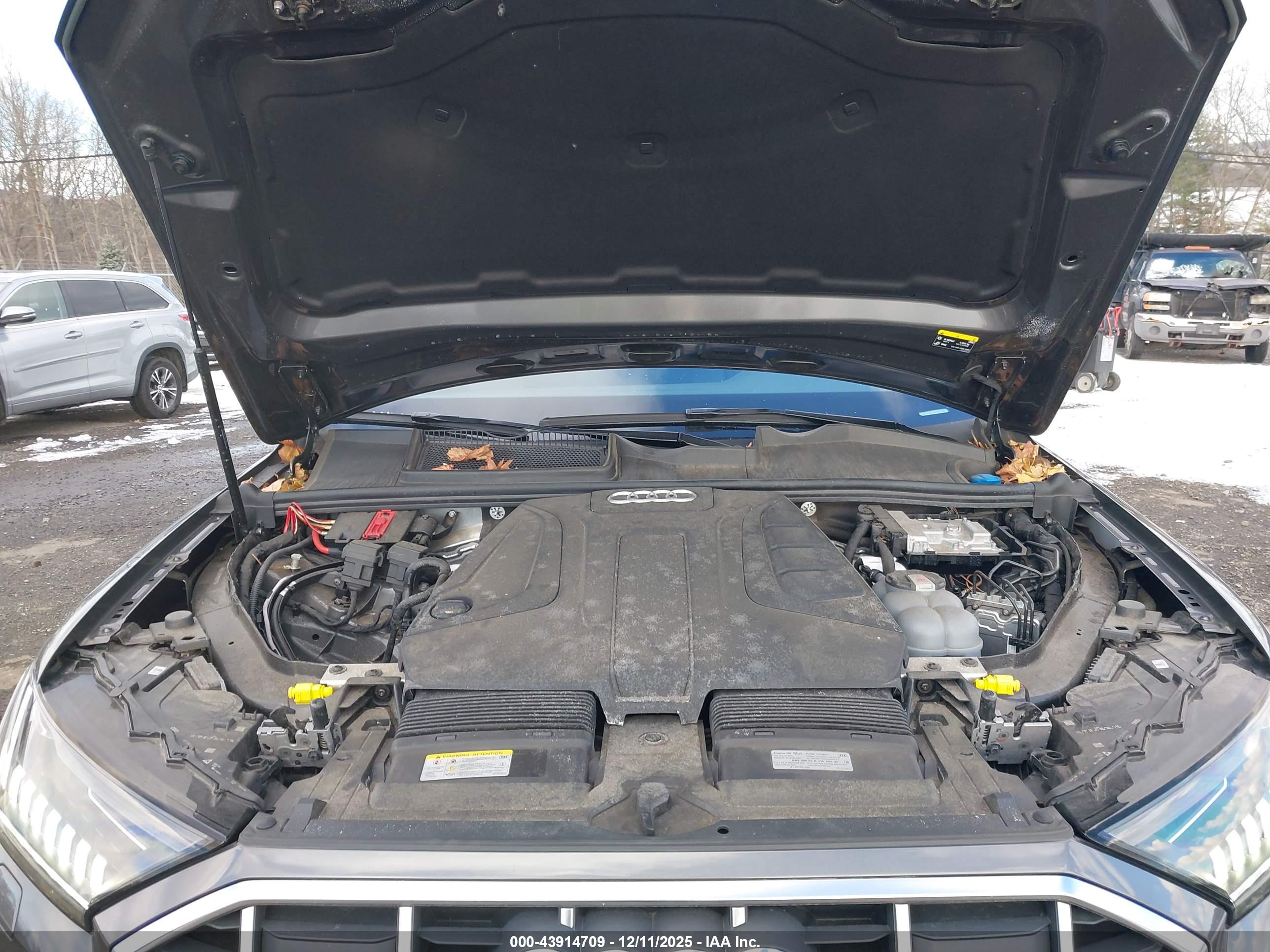 AUDI Q7 image 10