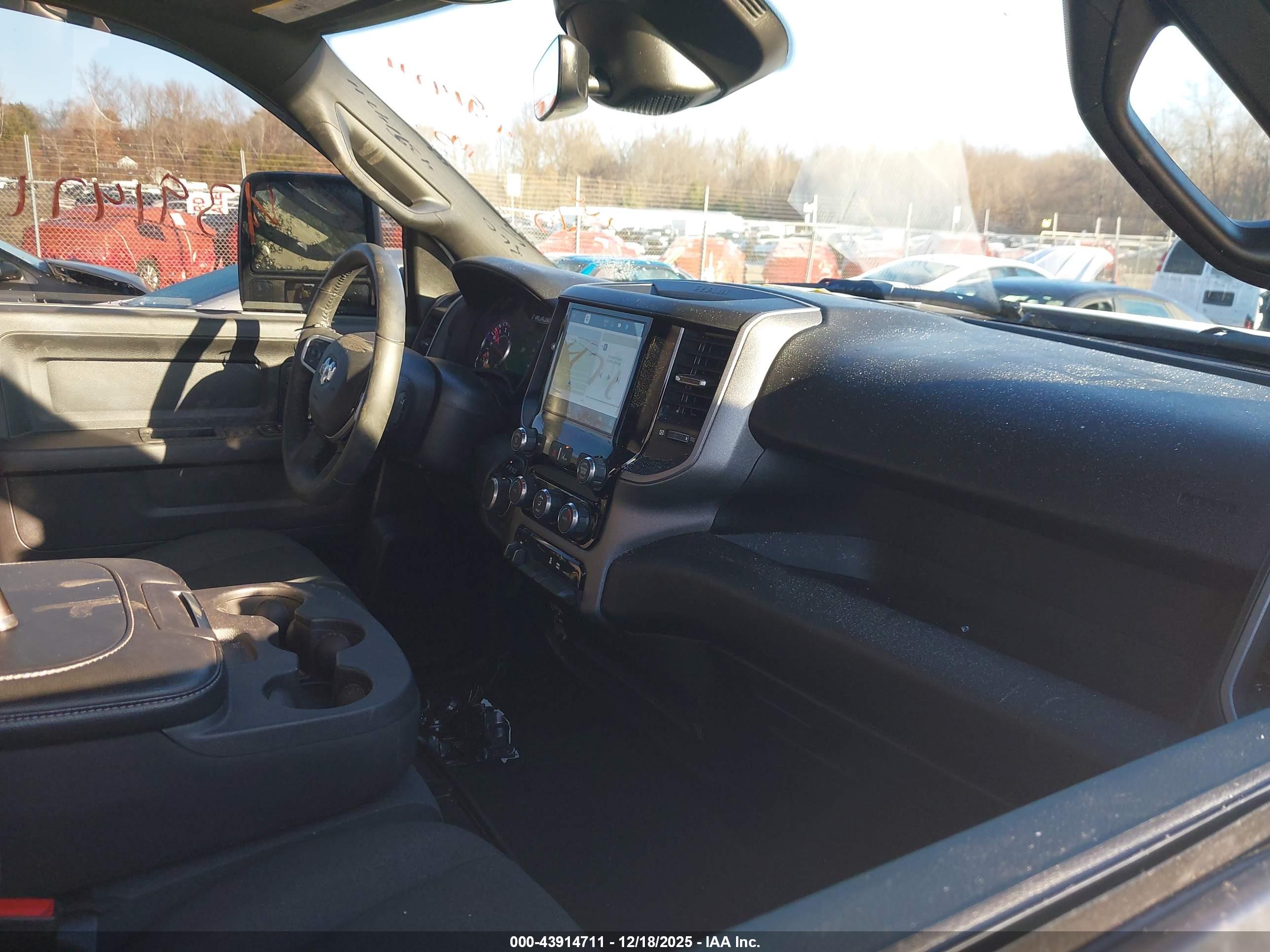 RAM 2500 image 5