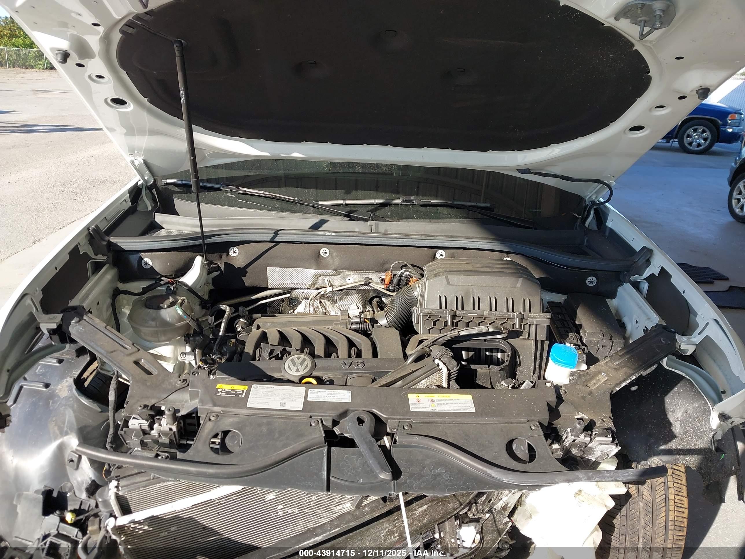 VOLKSWAGEN ATLAS image 10