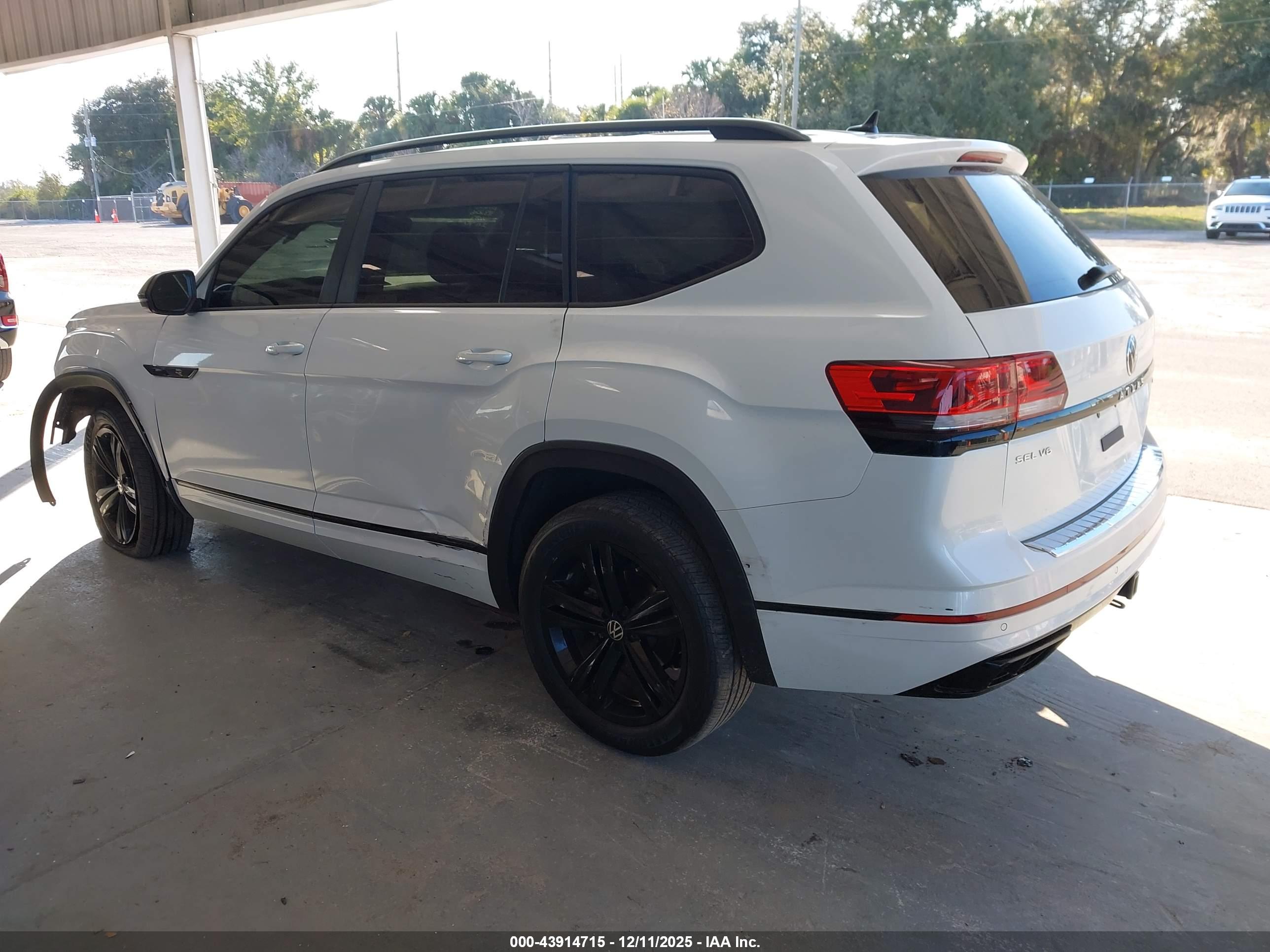 VOLKSWAGEN ATLAS image 3