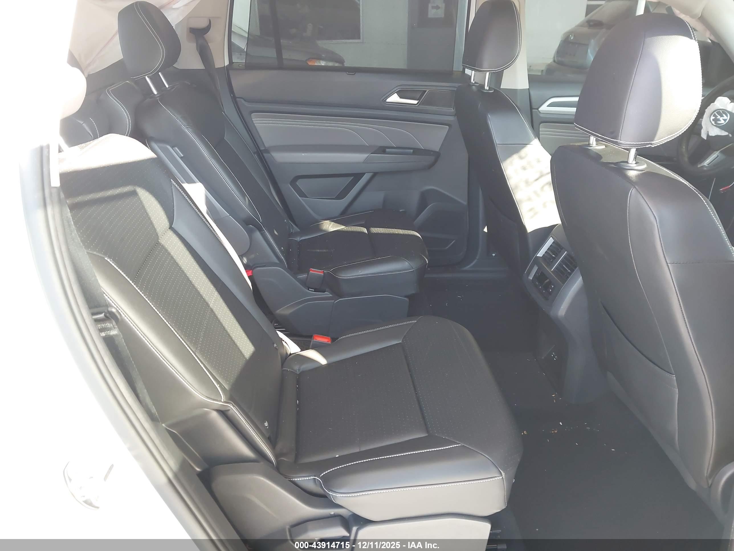 VOLKSWAGEN ATLAS image 8