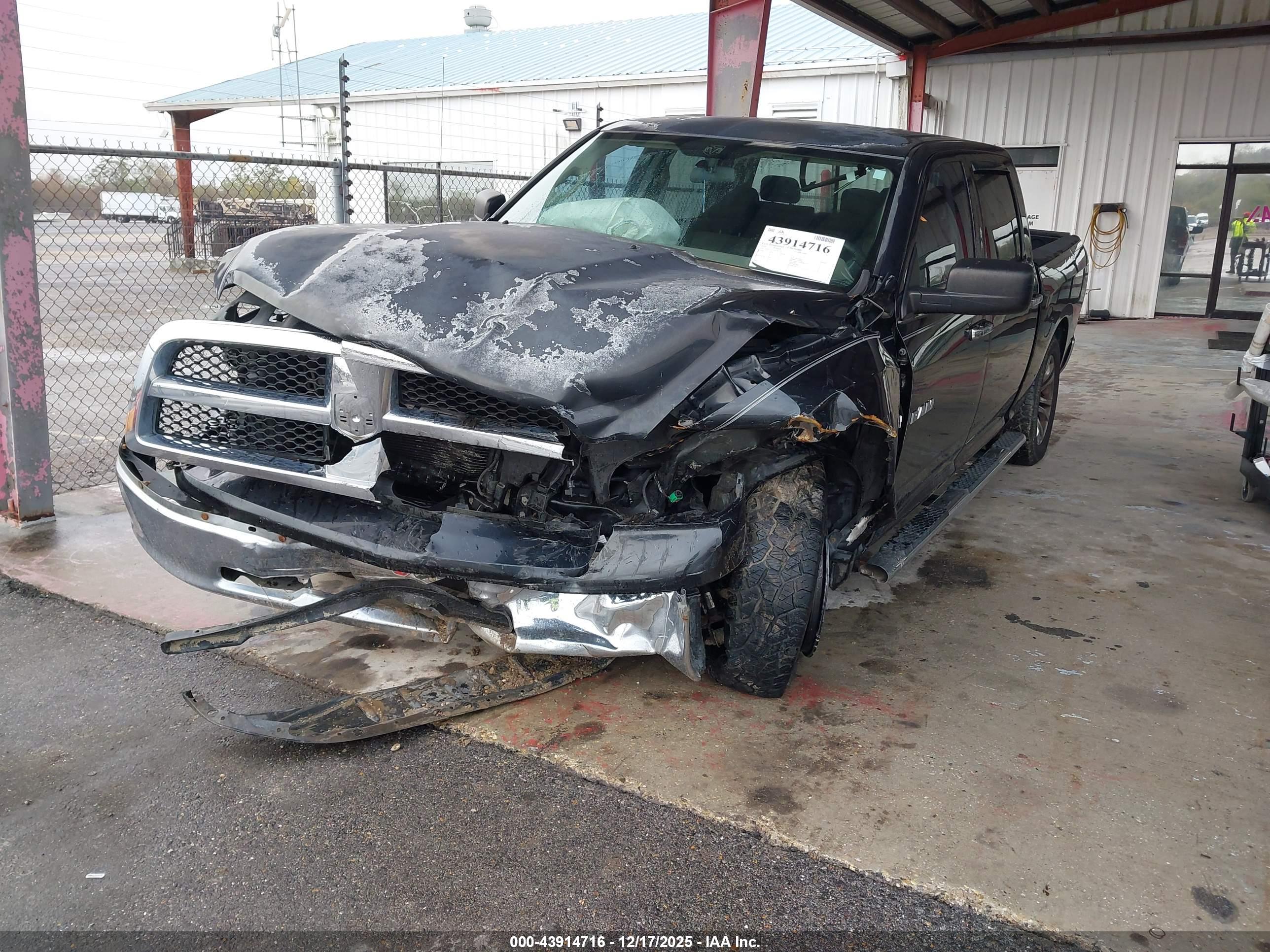 DODGE RAM image 2