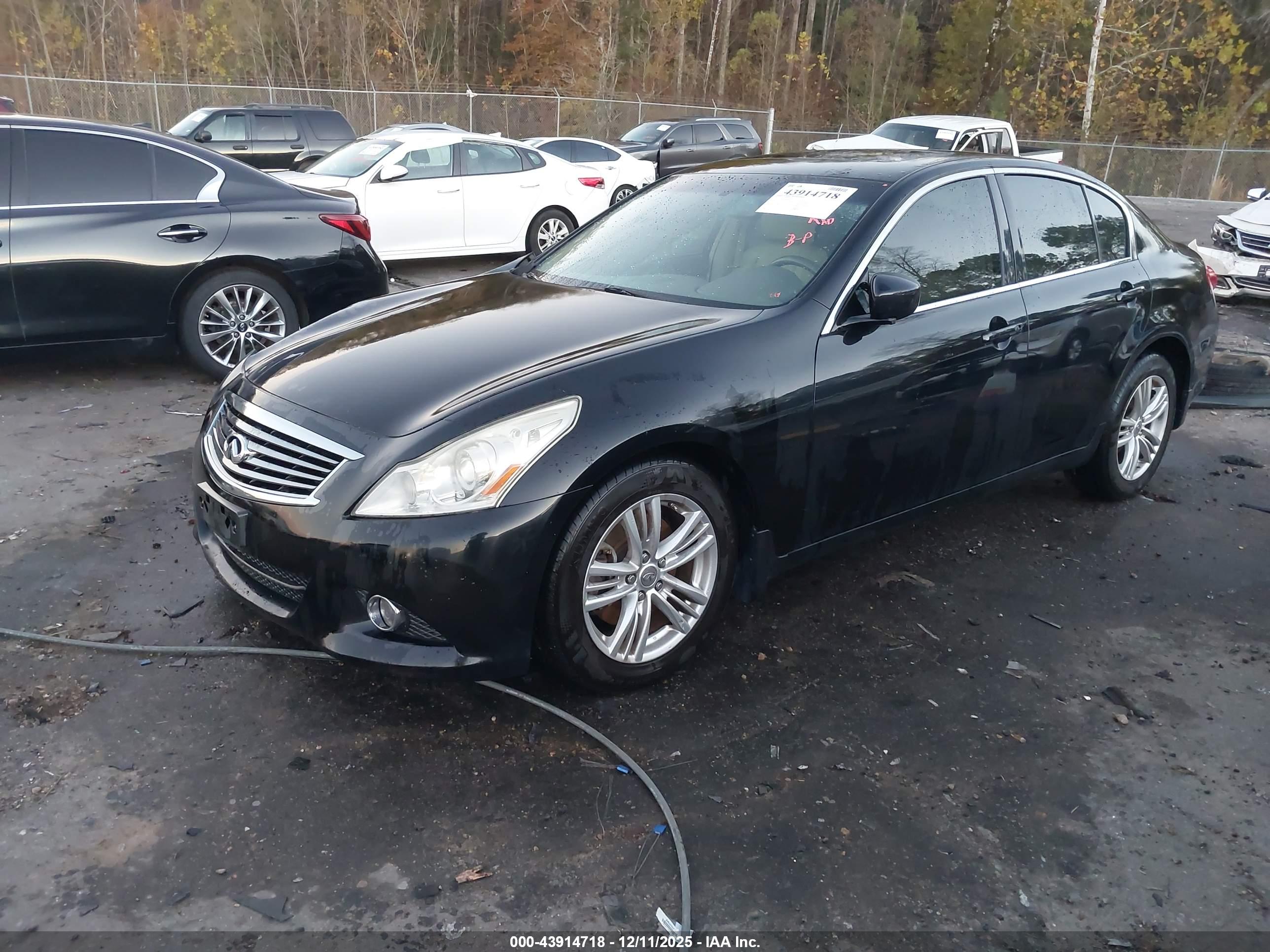 INFINITI G37 image 2