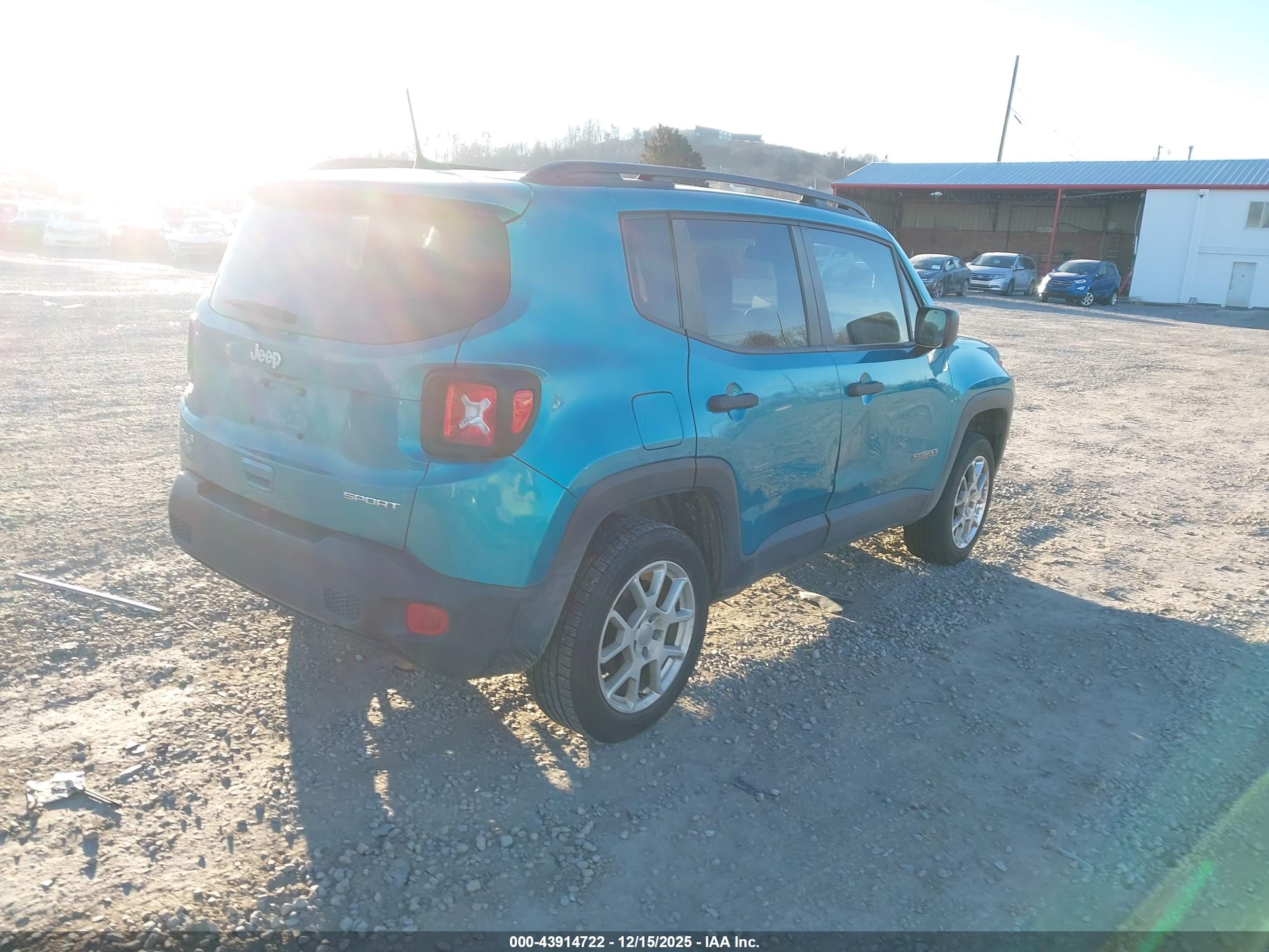 JEEP RENEGADE image 4