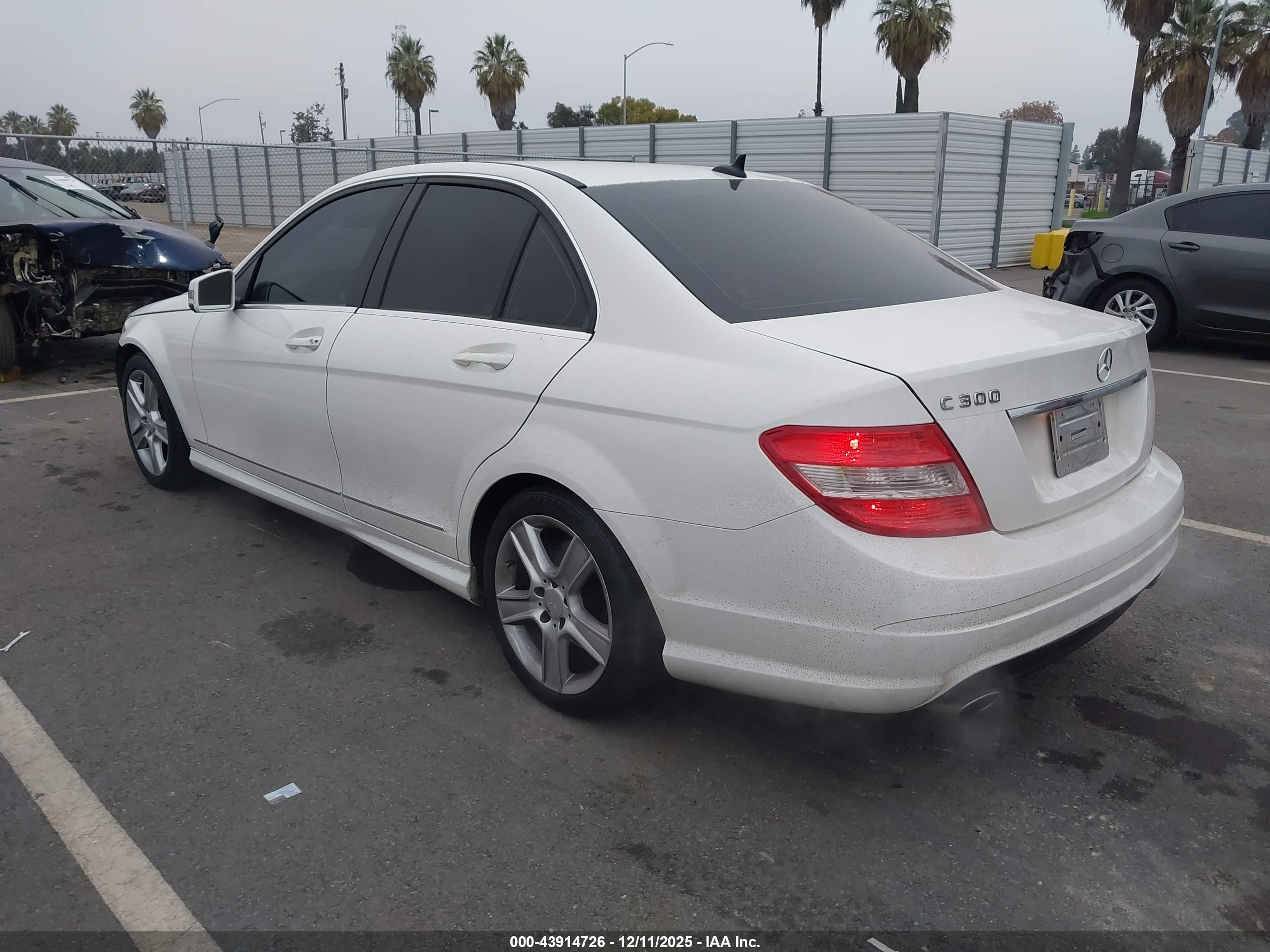 MERCEDES-BENZ C image 3