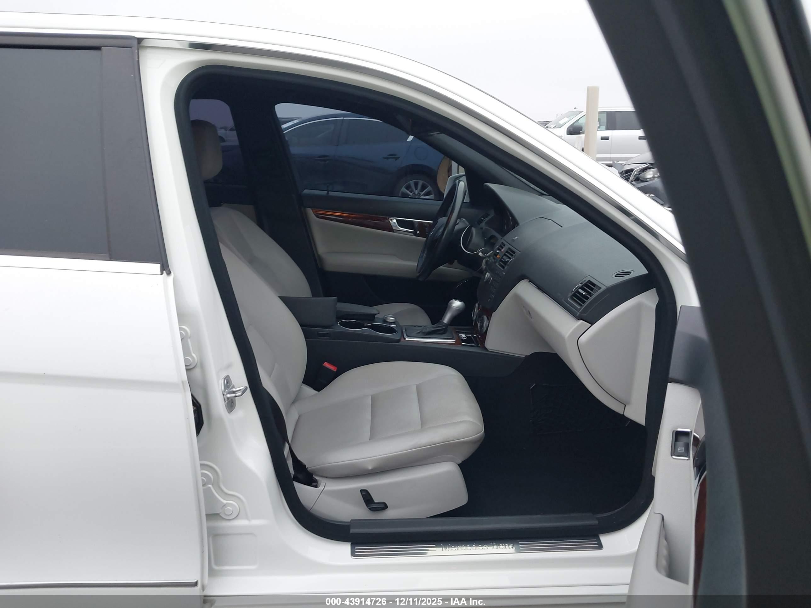 MERCEDES-BENZ C image 5