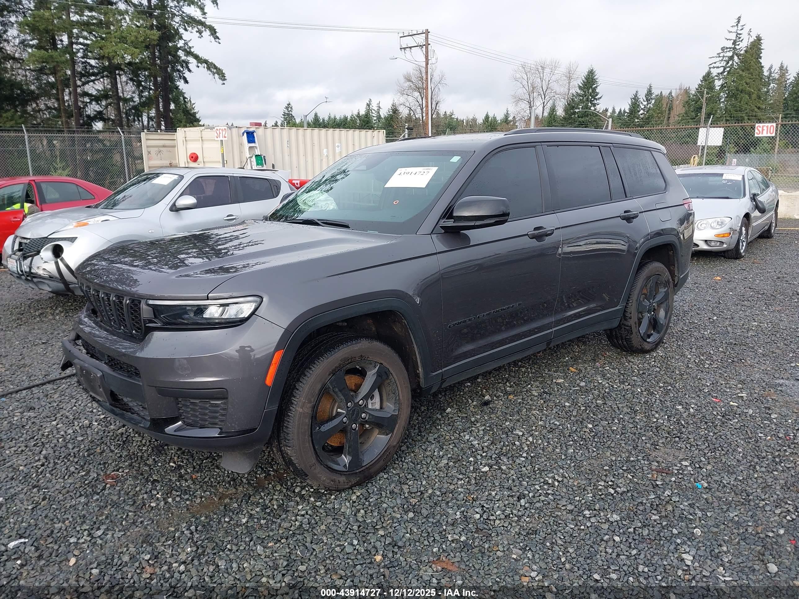 JEEP GRAND image 2