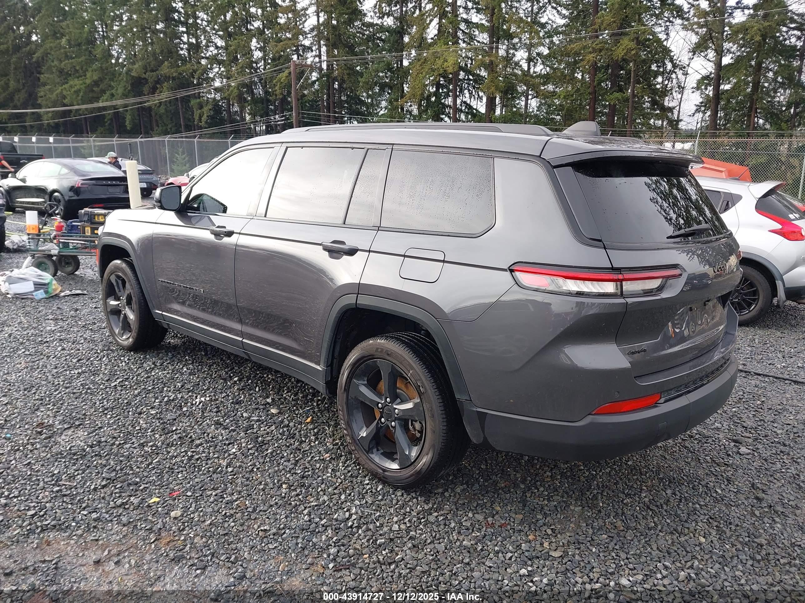 JEEP GRAND image 3