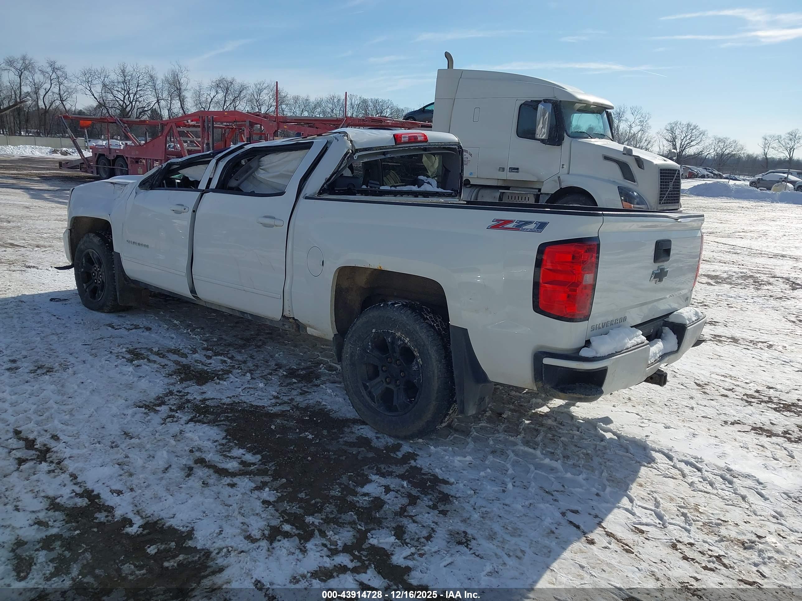 CHEVROLET SILVERADO image 3