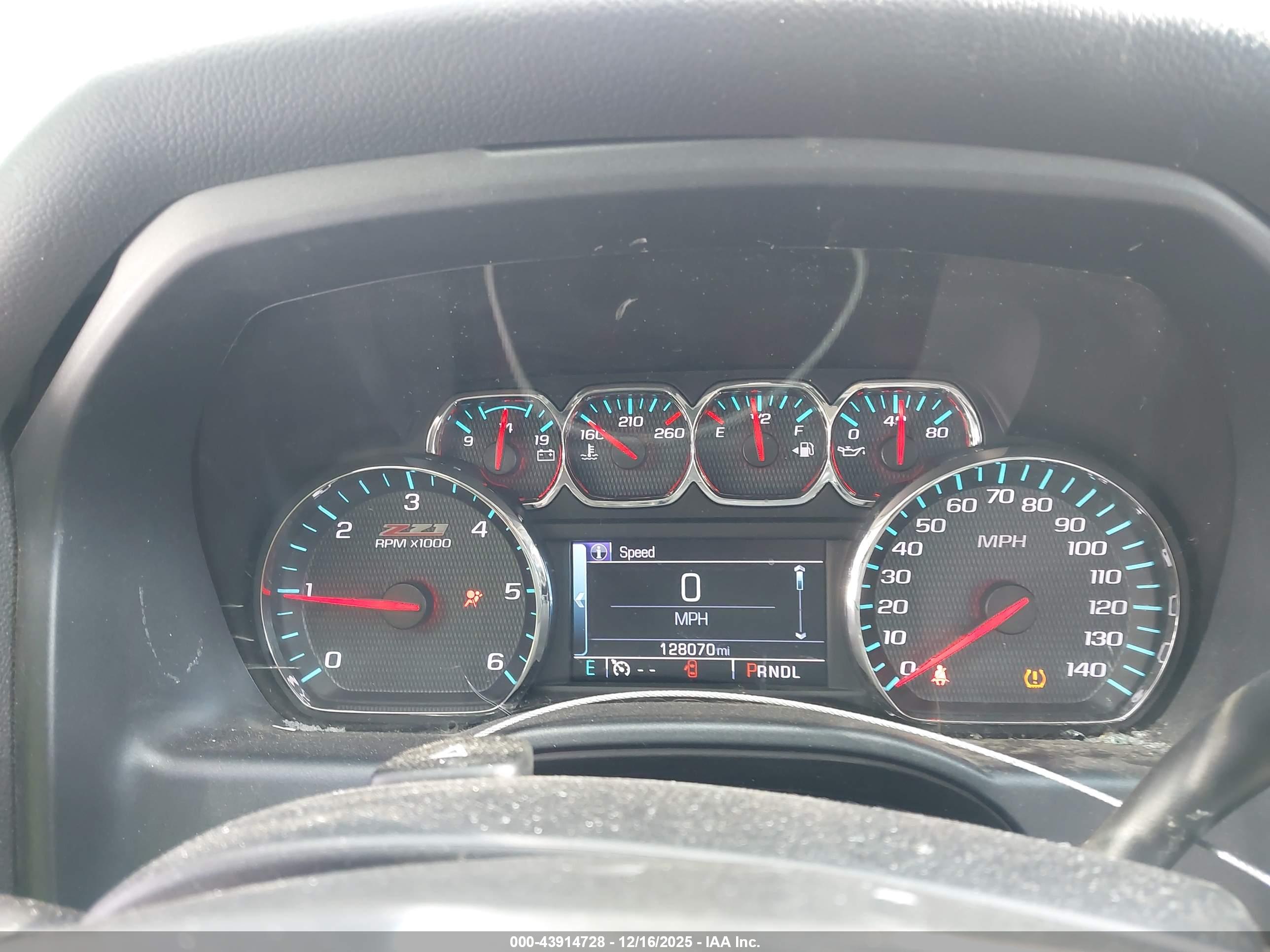 CHEVROLET SILVERADO image 7
