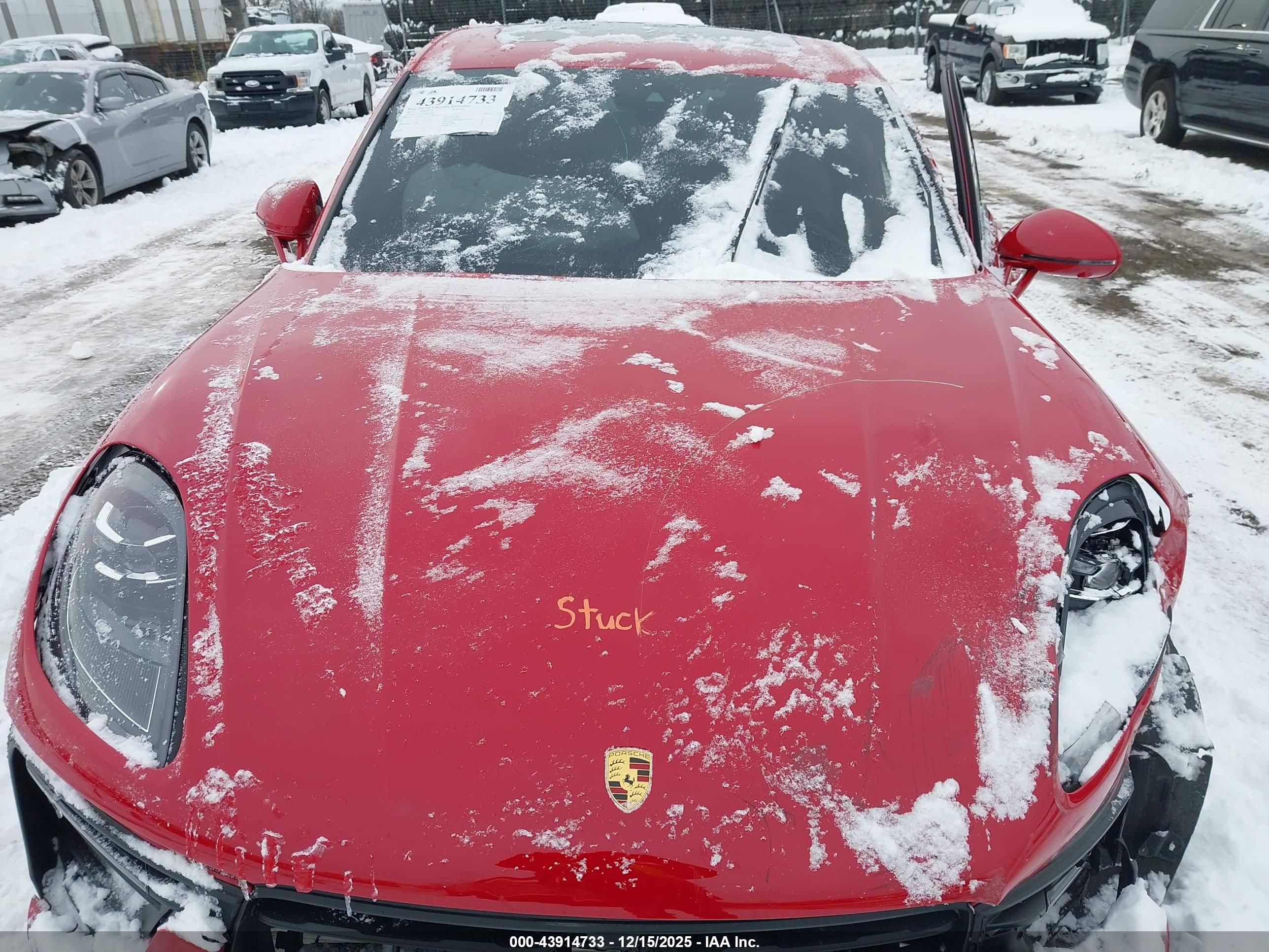 PORSCHE MACAN image 10
