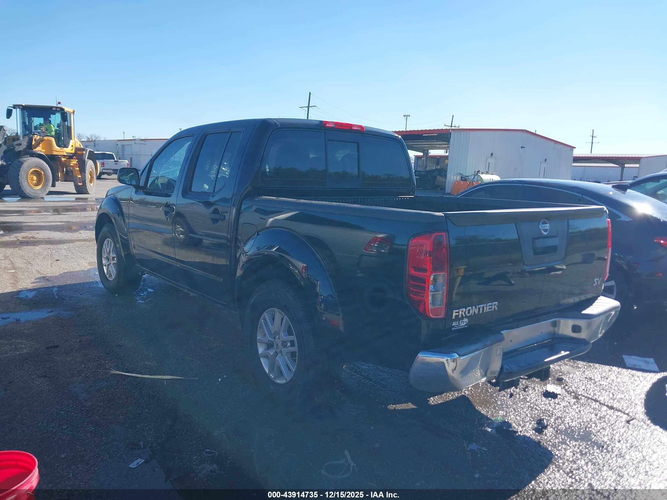 NISSAN FRONTIER image 3