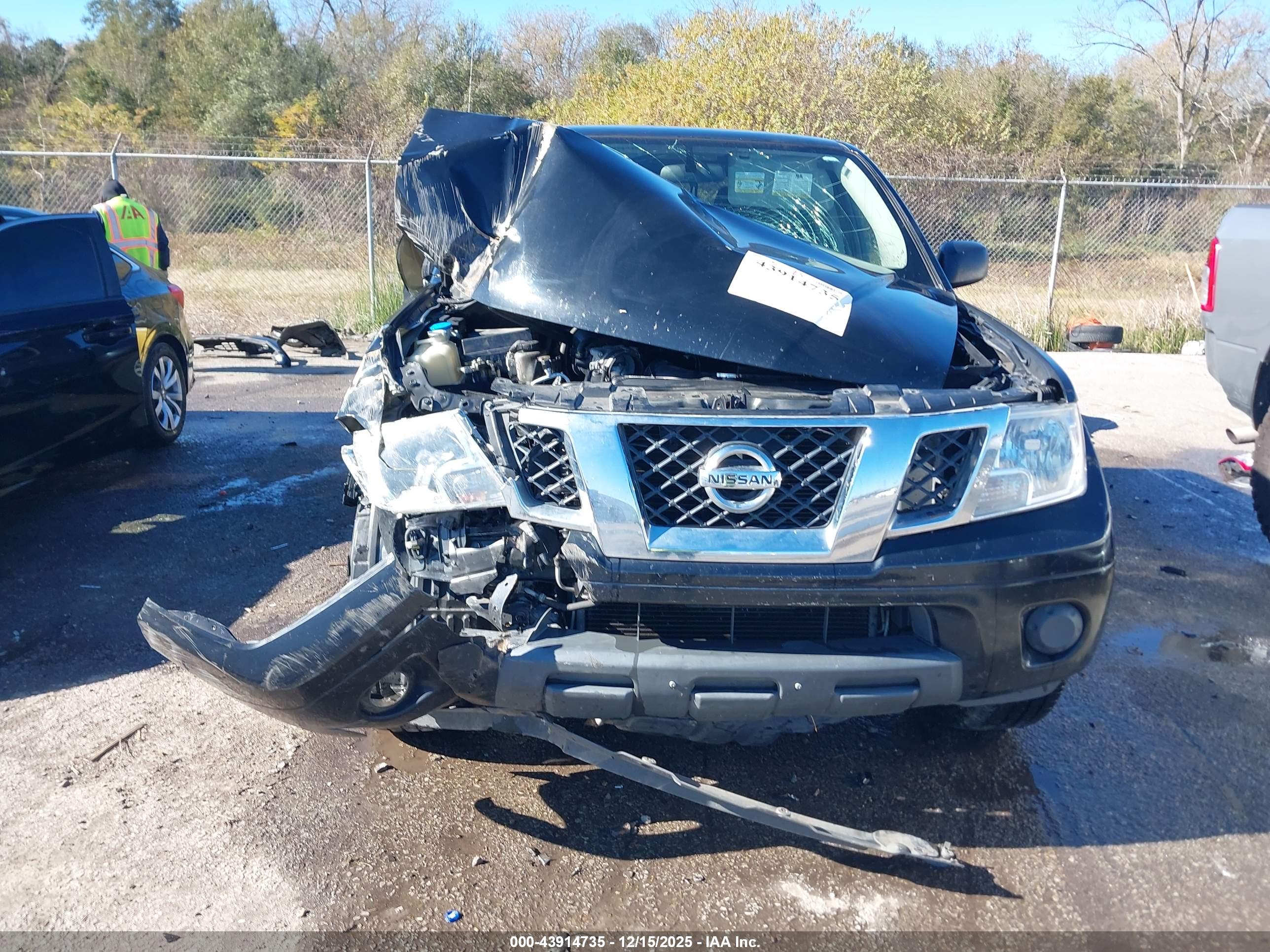 NISSAN FRONTIER image 6