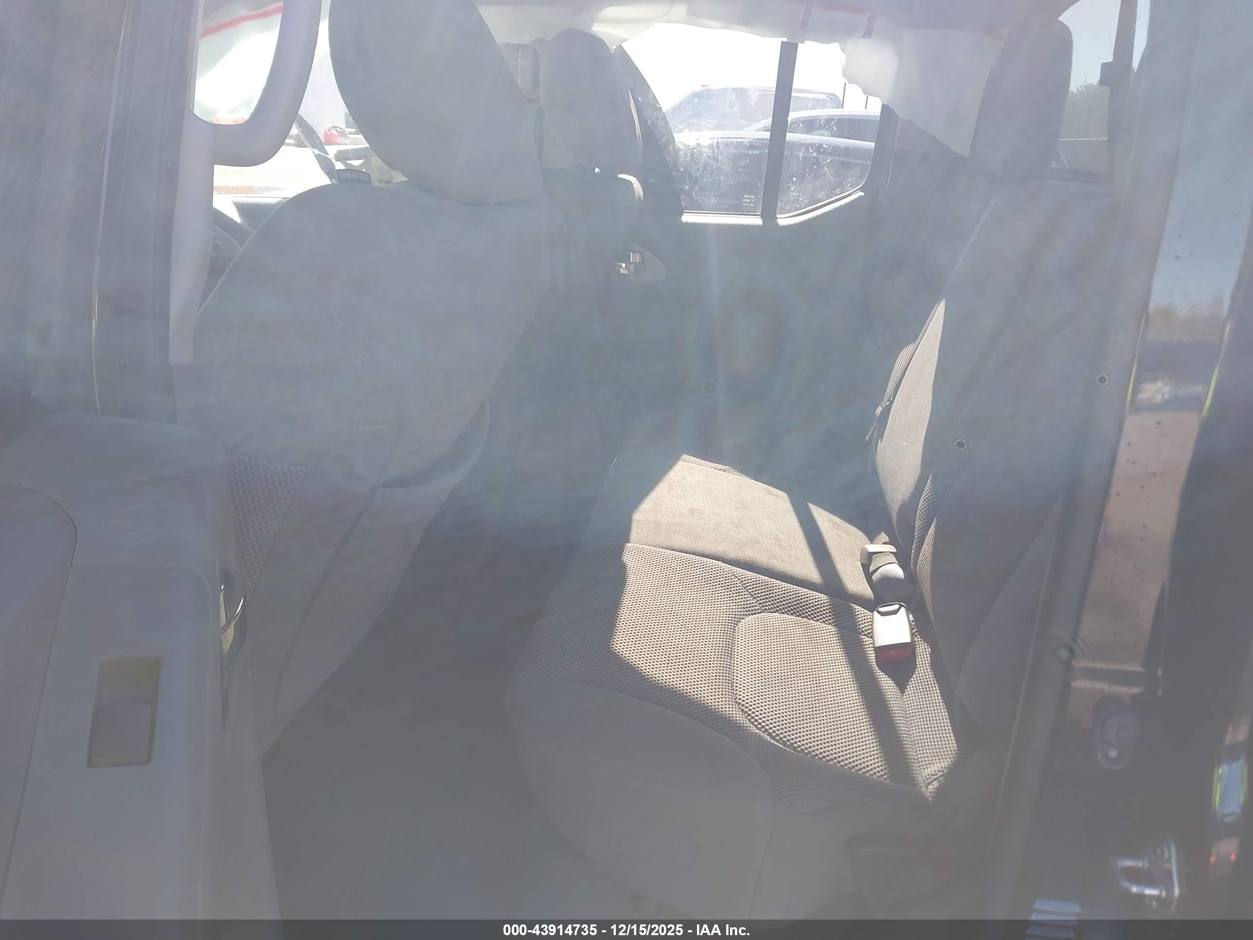NISSAN FRONTIER image 8