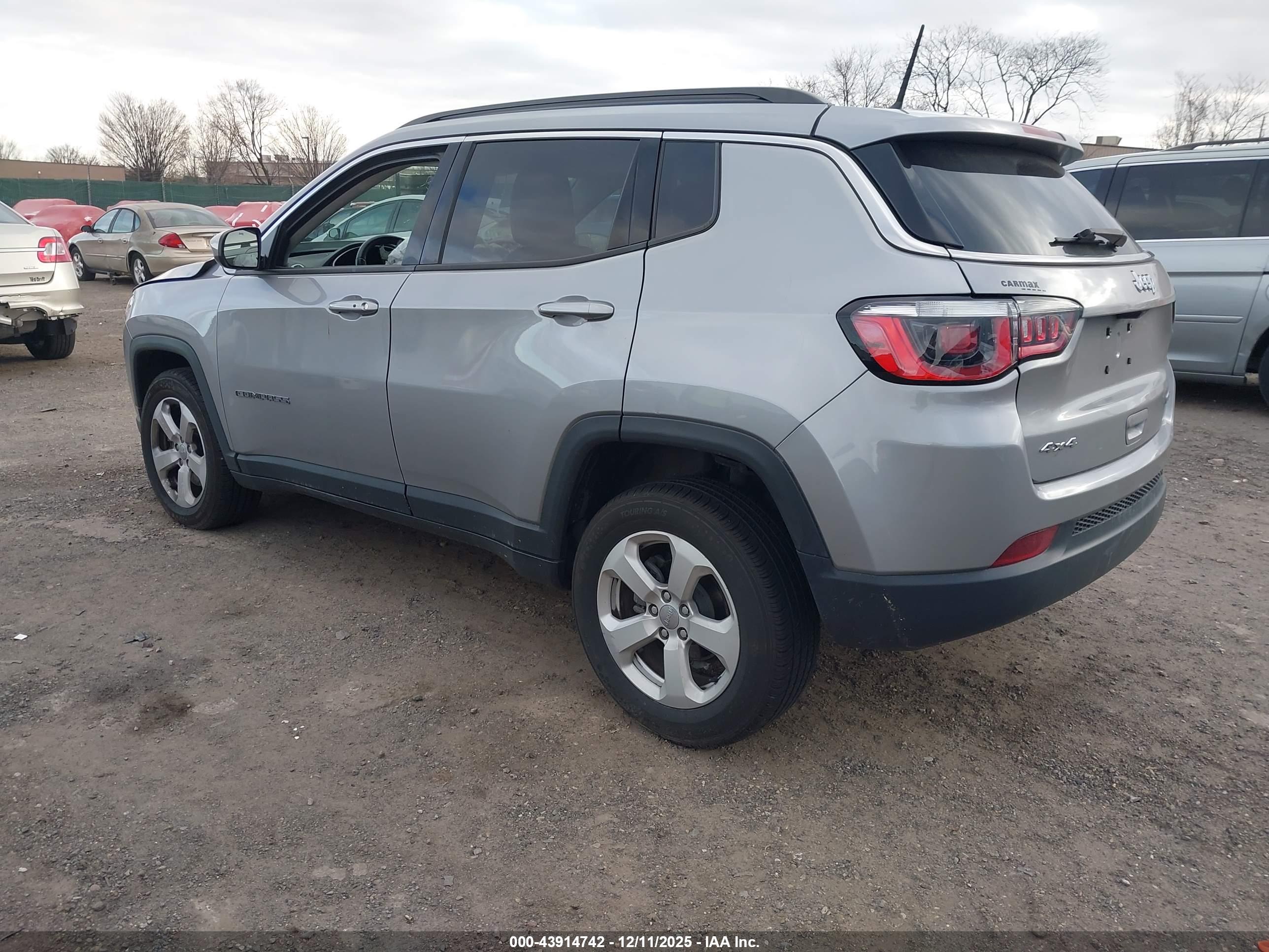 JEEP COMPASS image 3