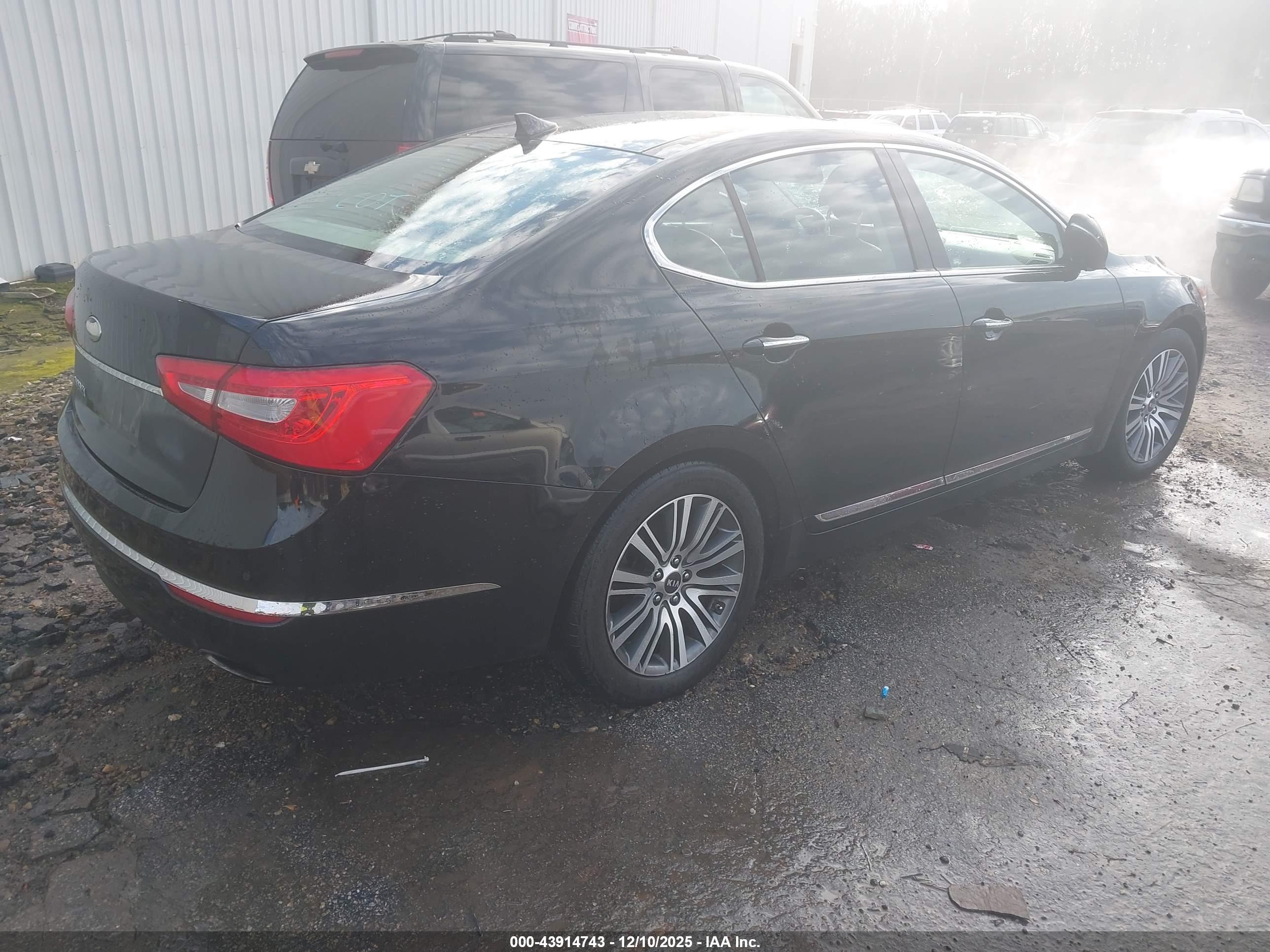 KIA CADENZA image 4