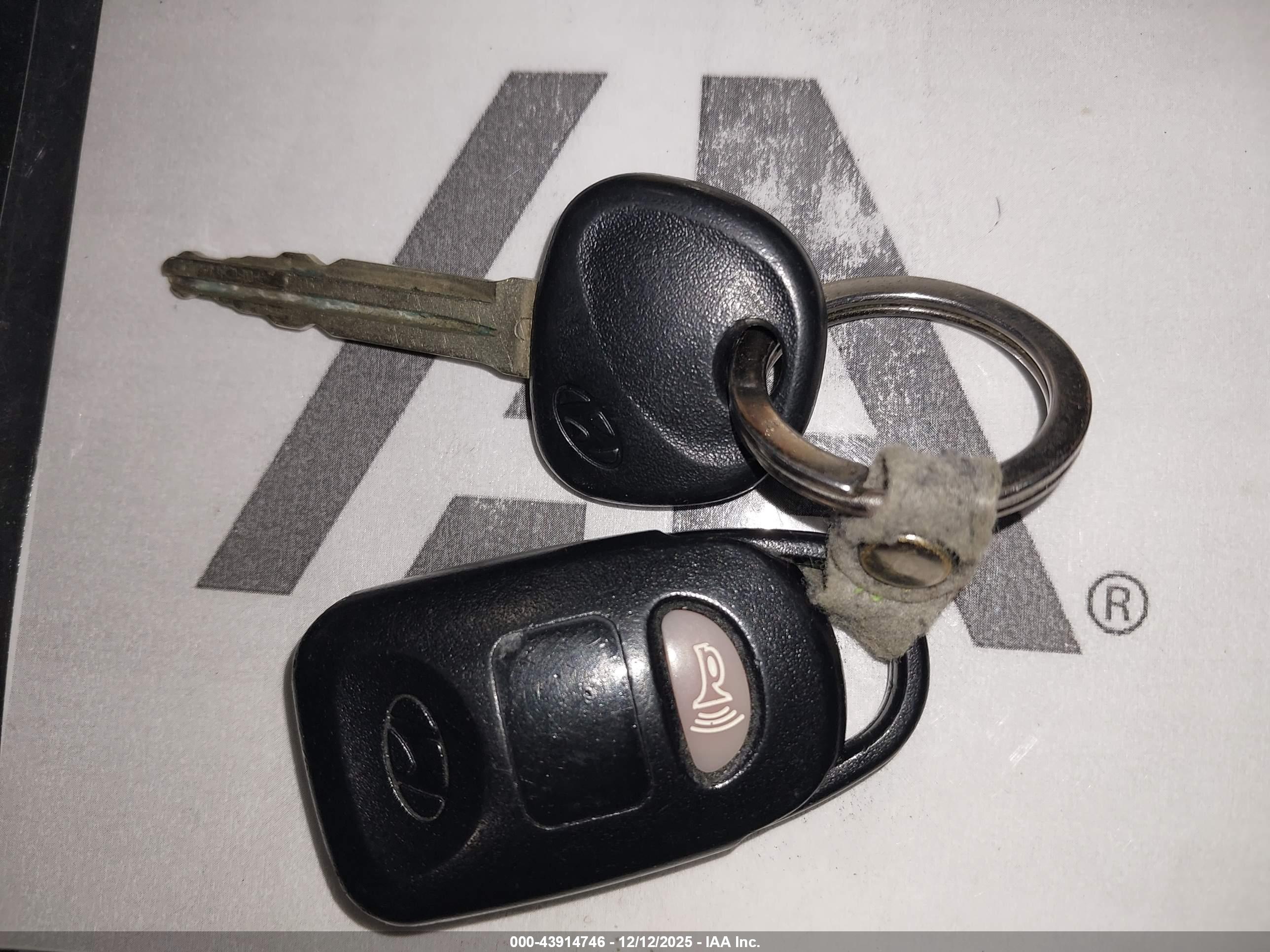 HYUNDAI ELANTRA image 11