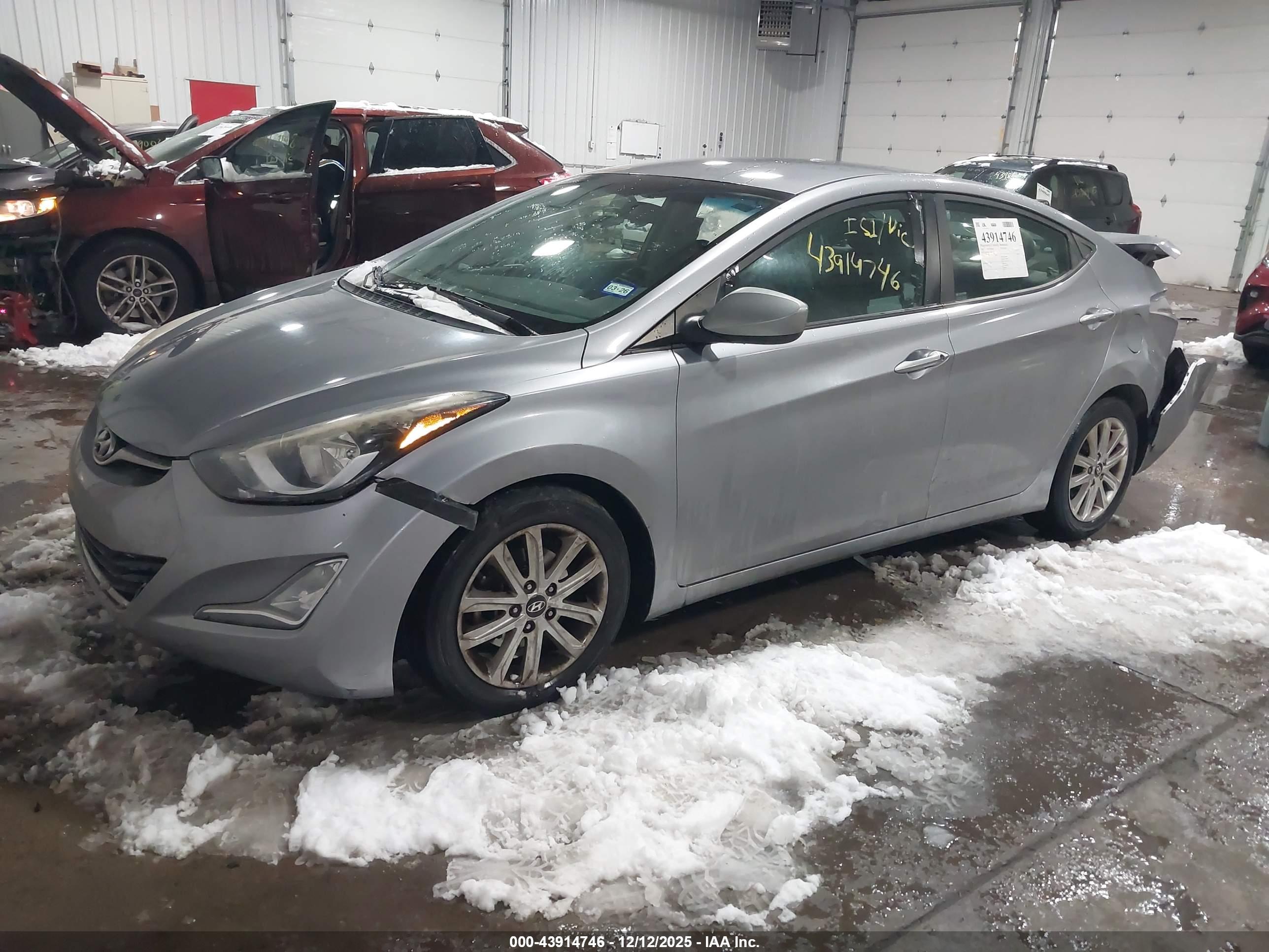 HYUNDAI ELANTRA image 2