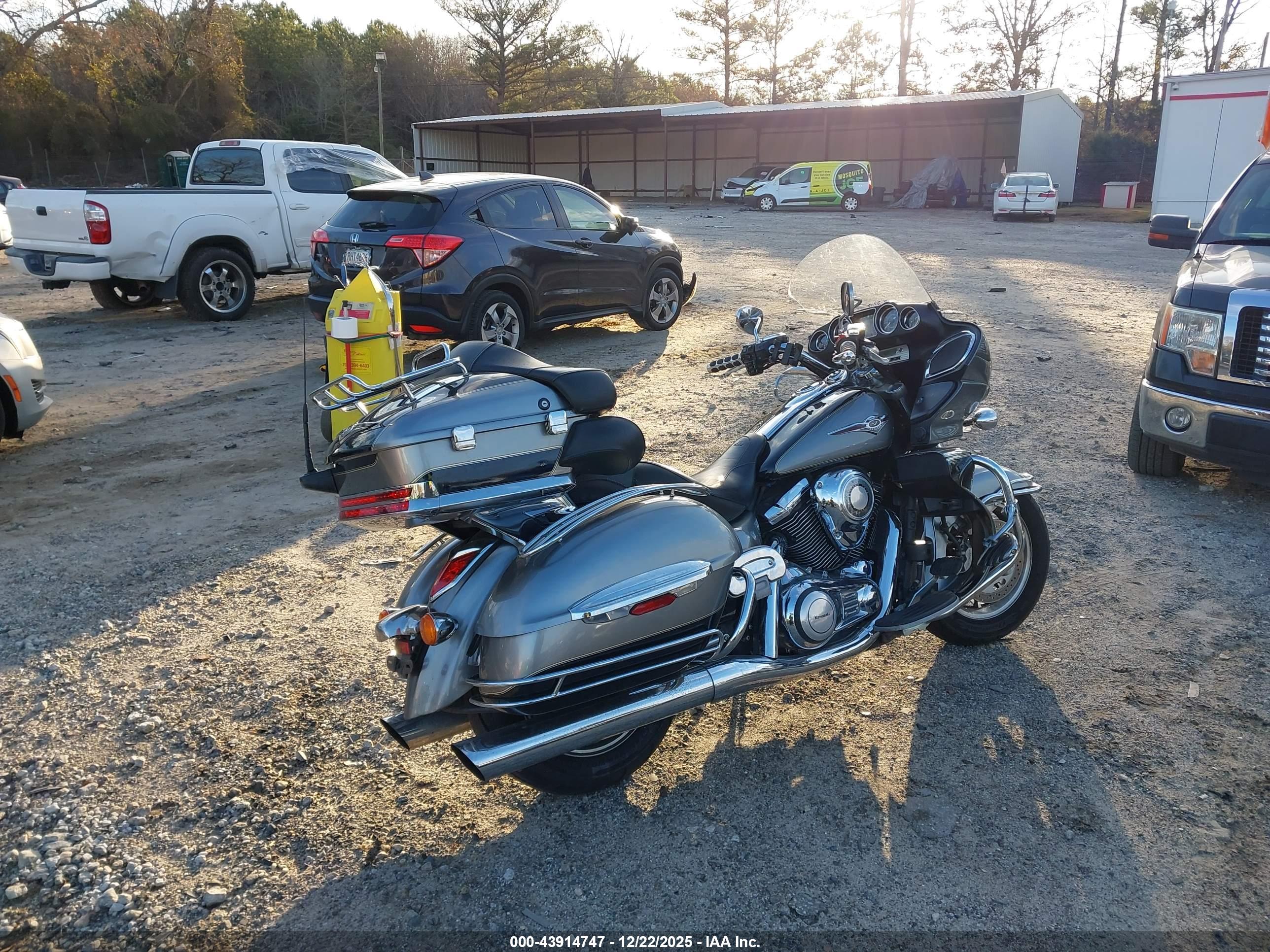 KAWASAKI VN1700 image 4