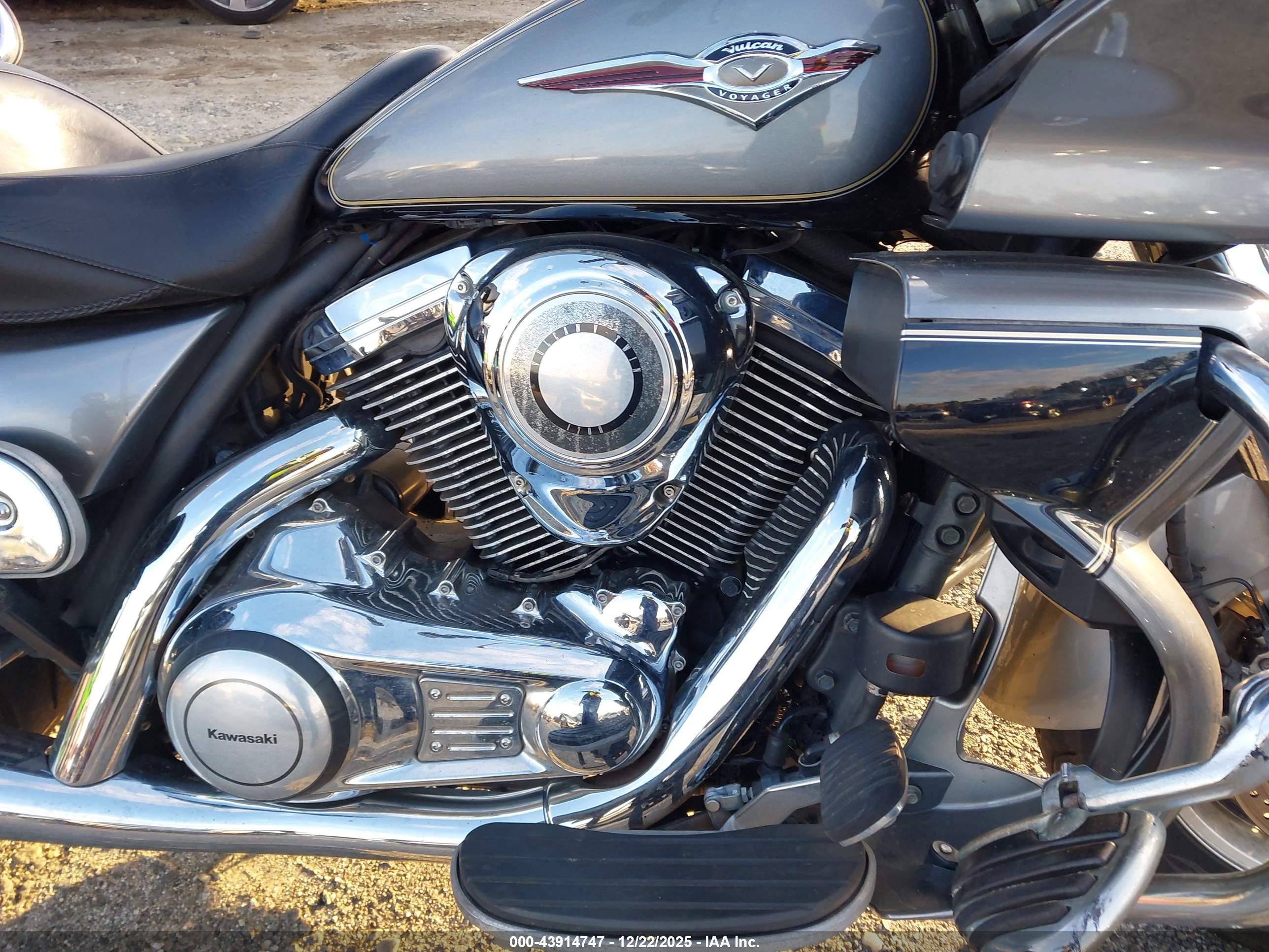 KAWASAKI VN1700 image 8
