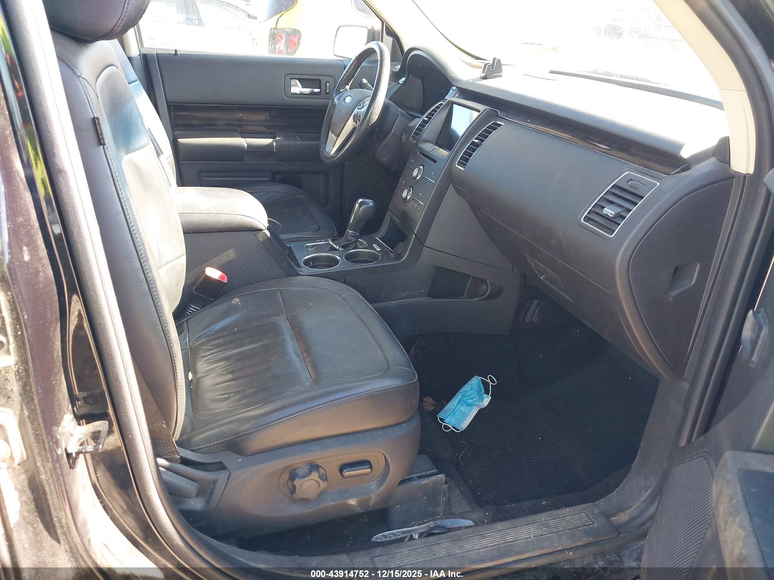FORD FLEX image 5