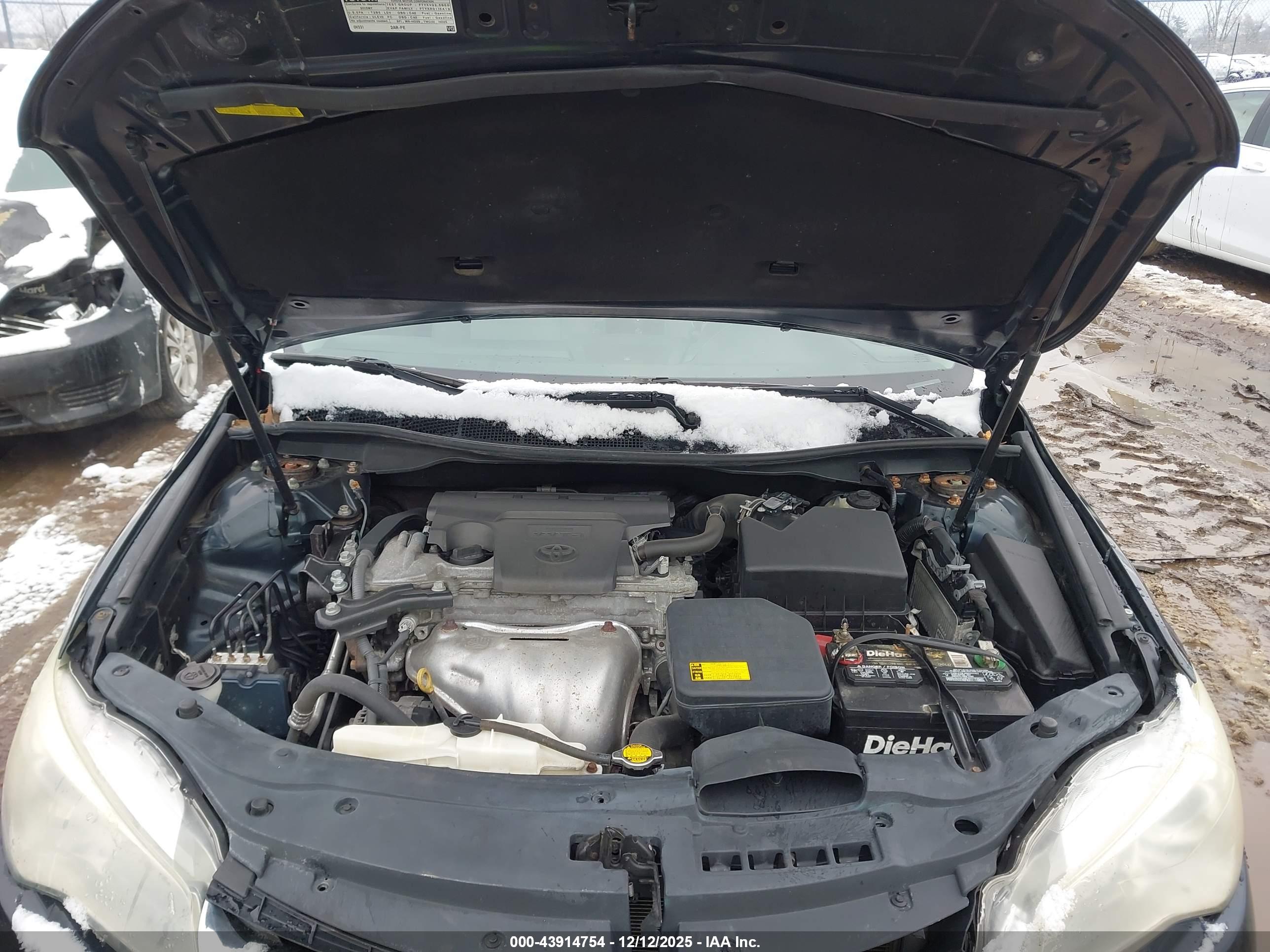 TOYOTA CAMRY image 10