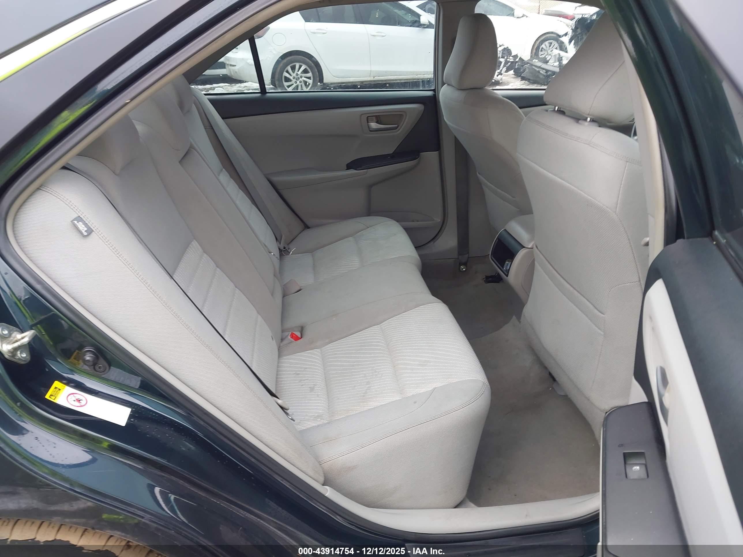 TOYOTA CAMRY image 8