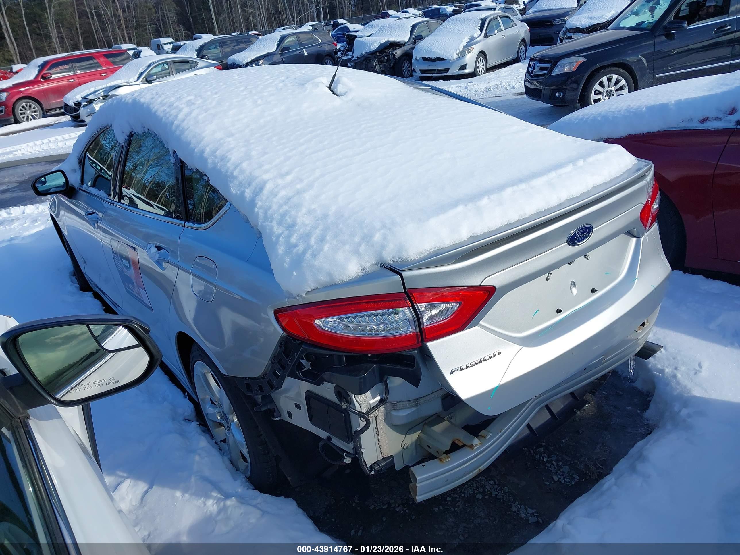 FORD FUSION image 3