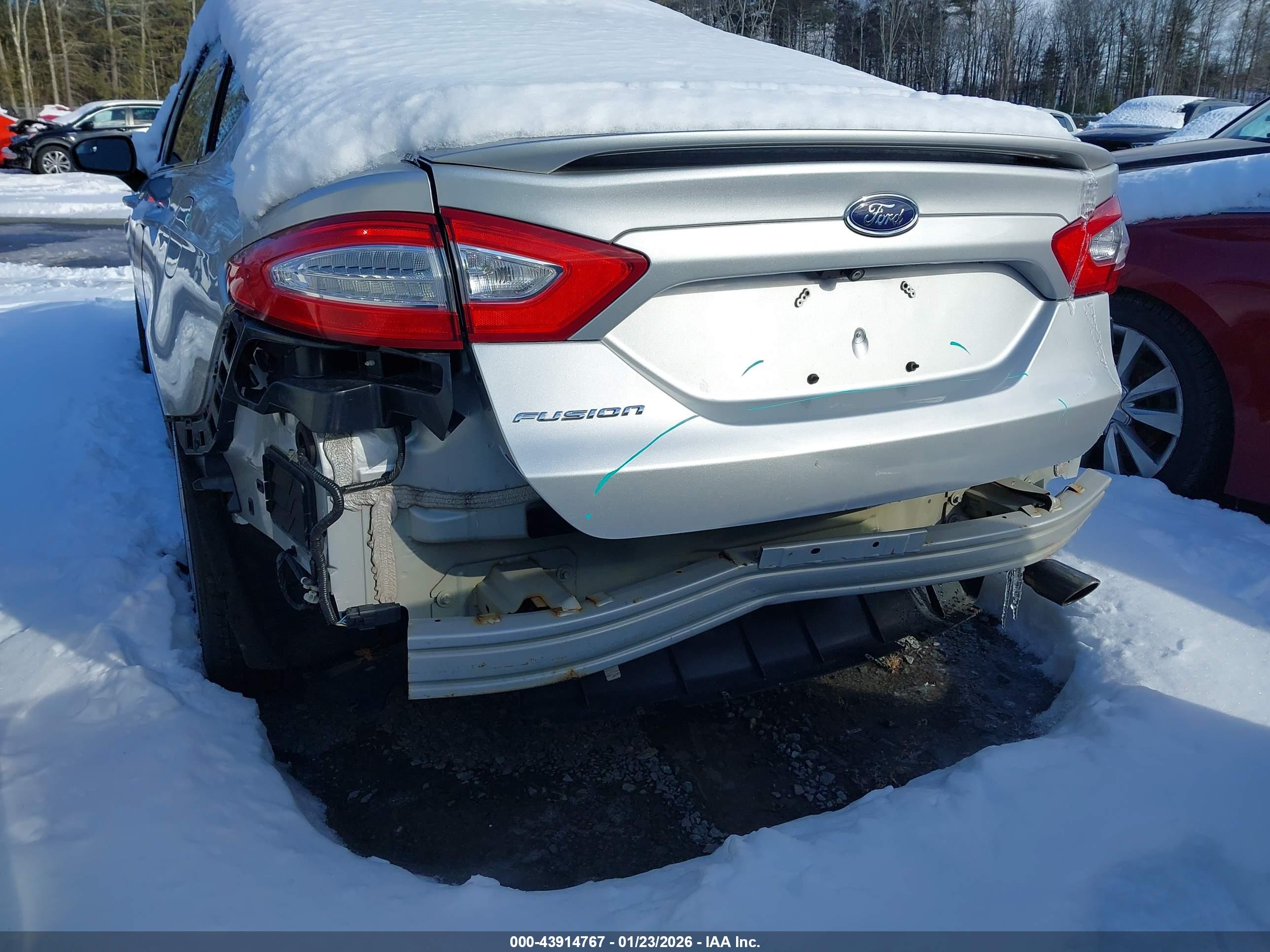 FORD FUSION image 6