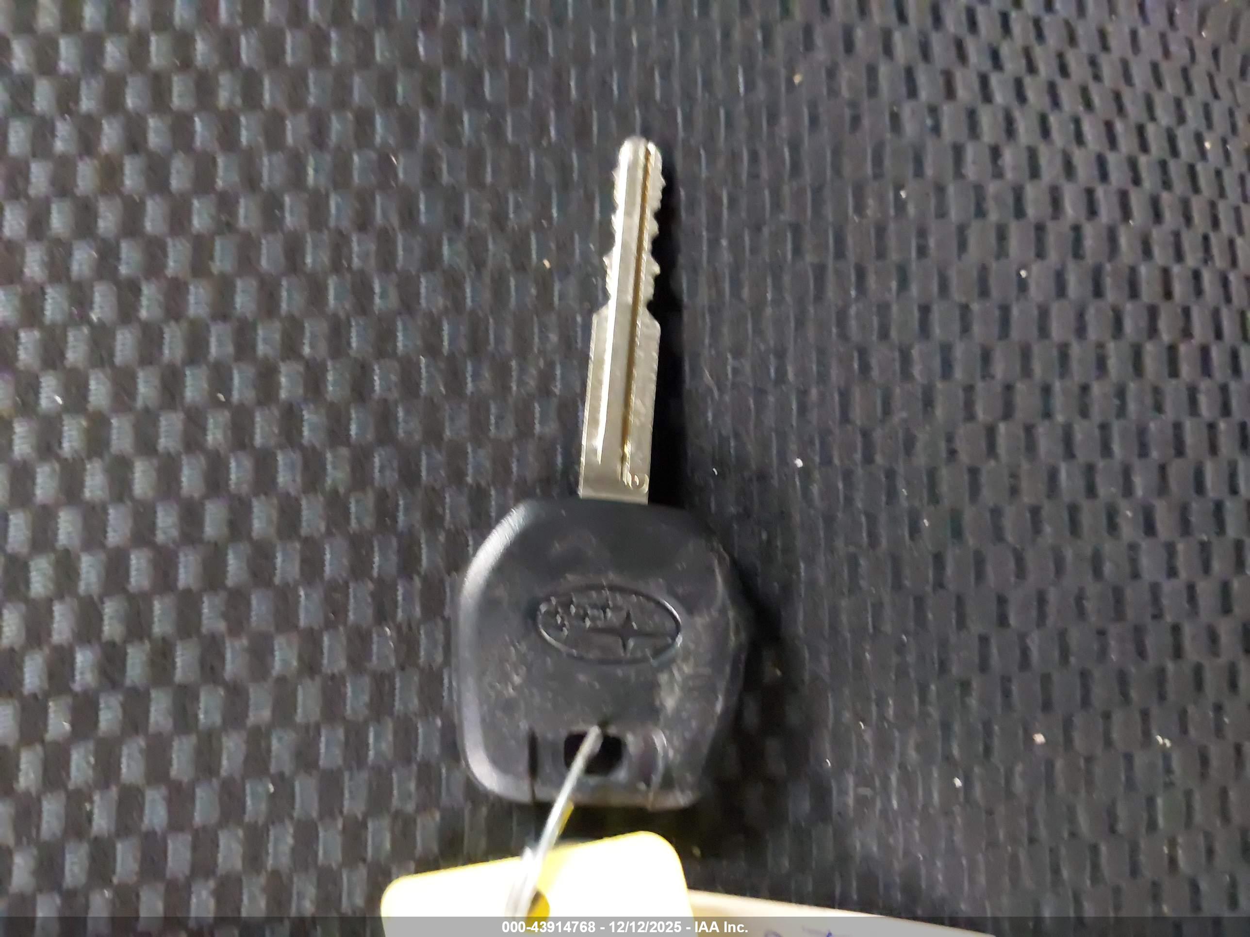 SUBARU OUTBACK image 11
