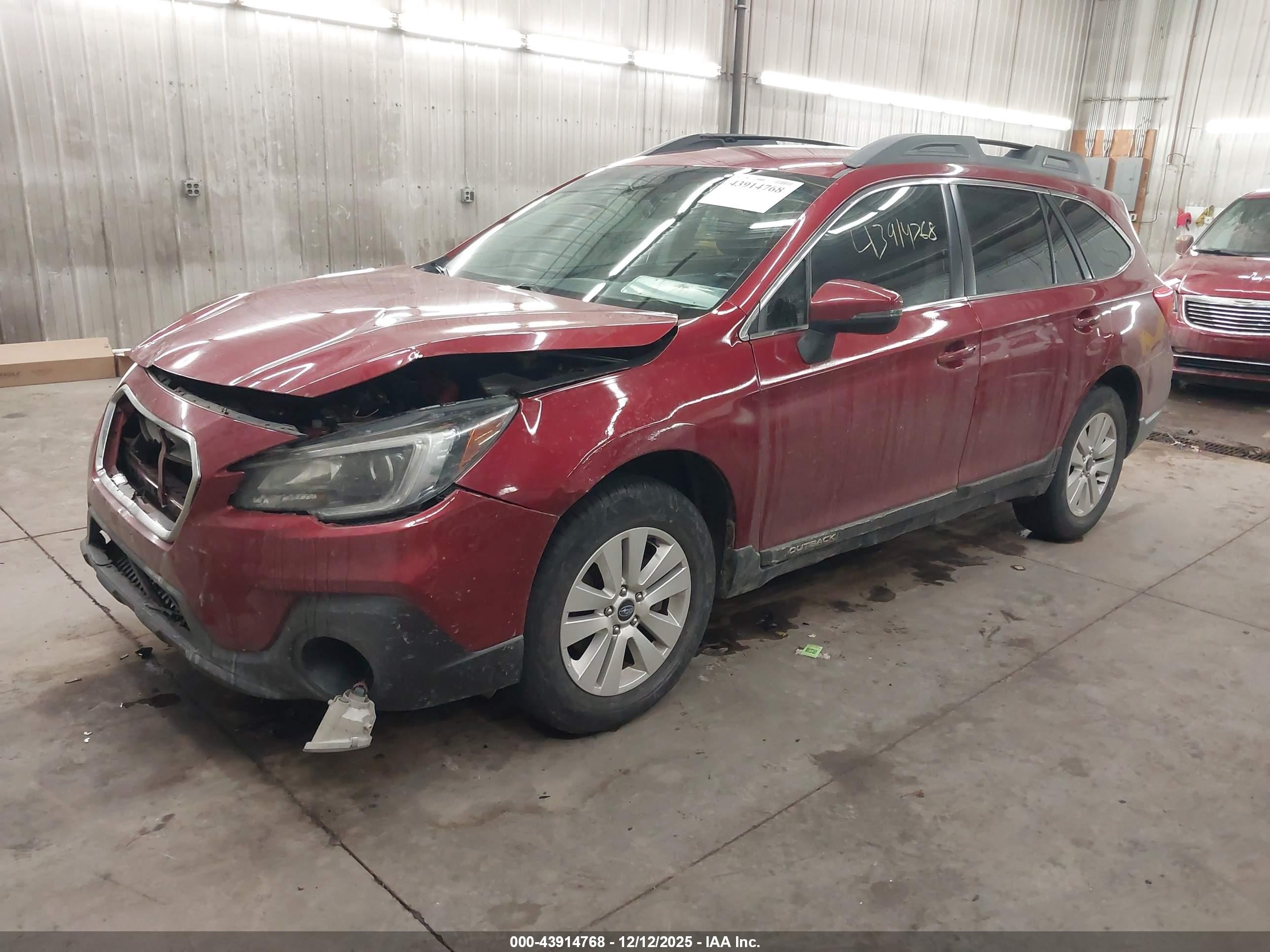SUBARU OUTBACK image 2