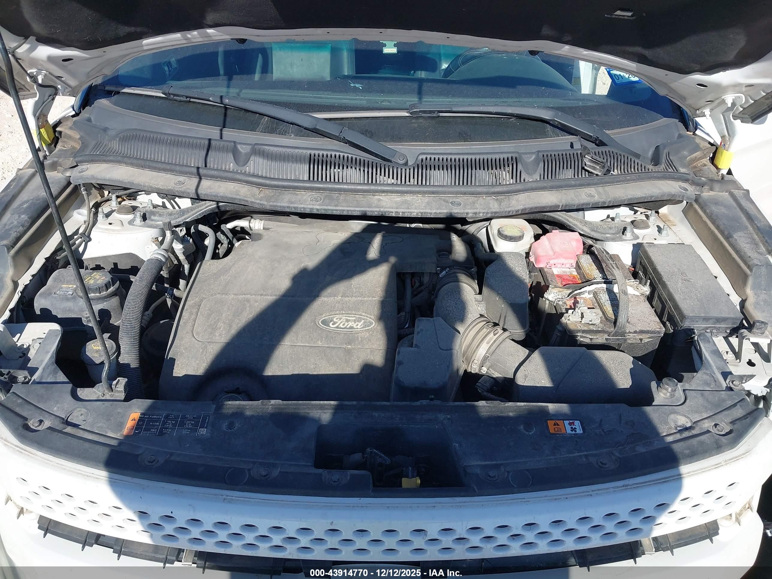 FORD EXPLORER image 10