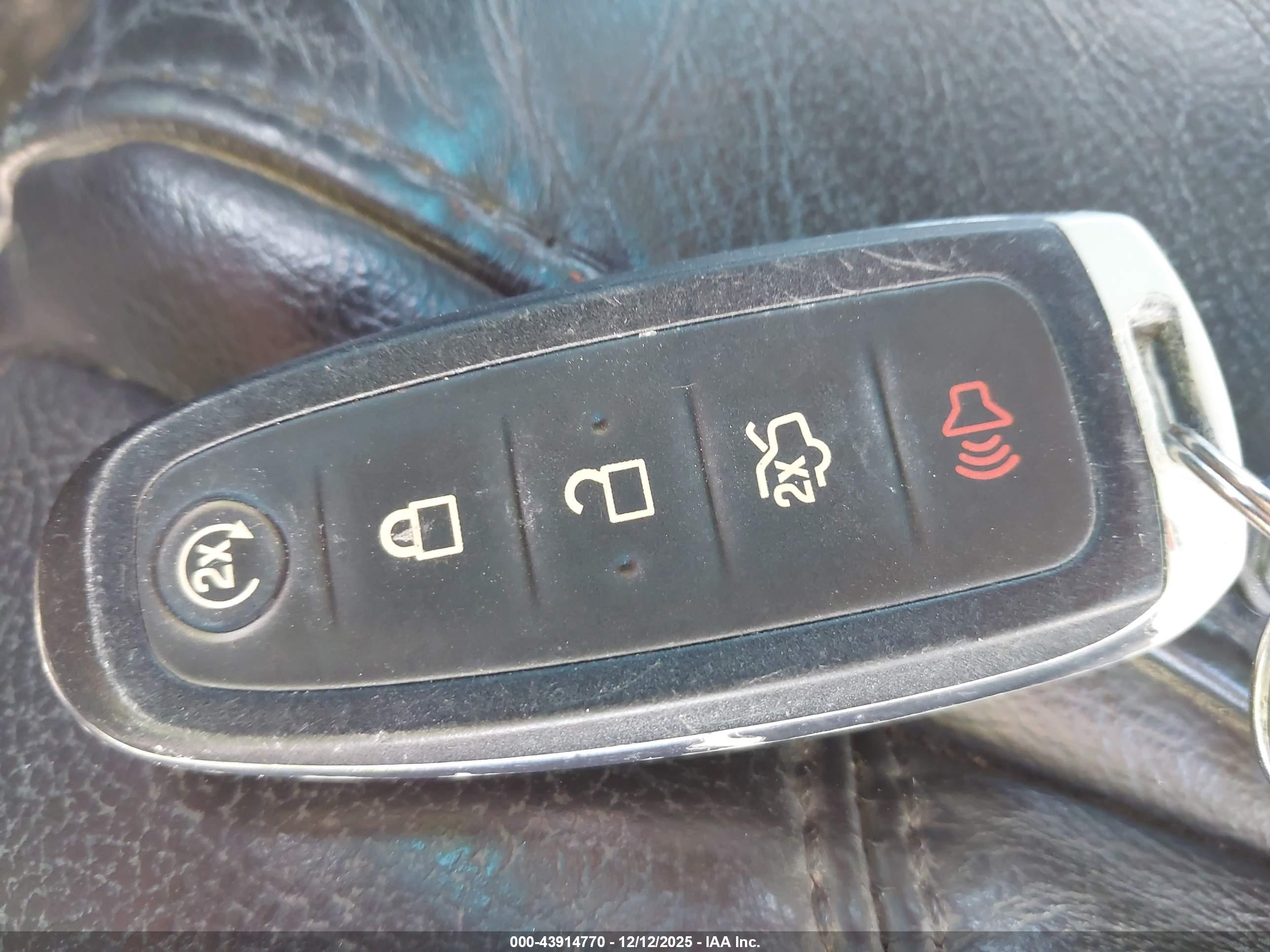 FORD EXPLORER image 11