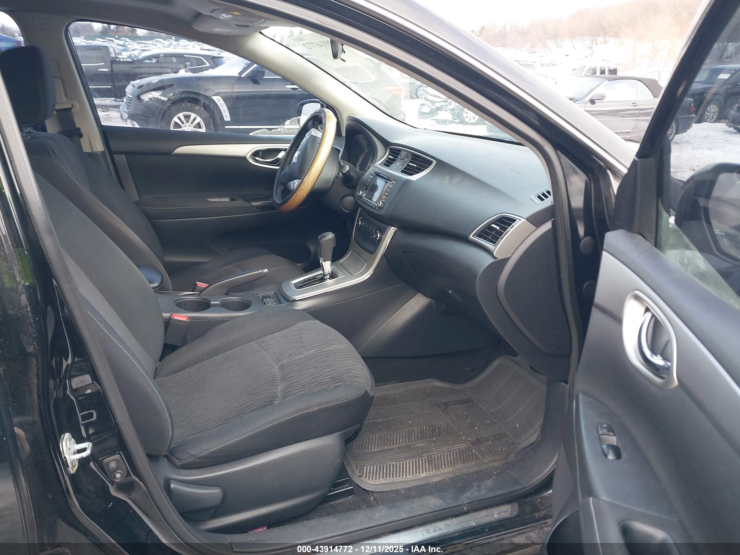 NISSAN SENTRA image 5
