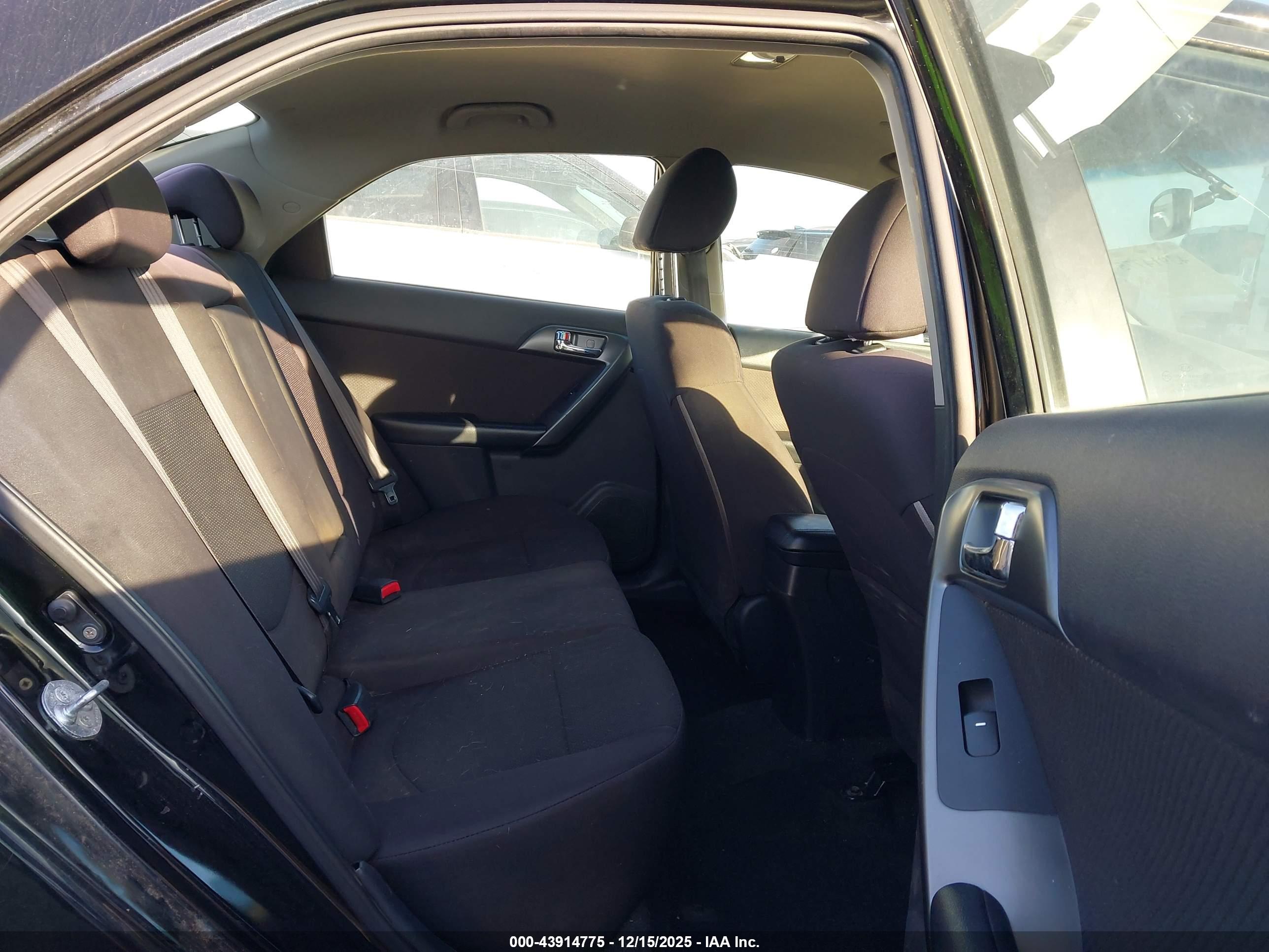 KIA FORTE image 8