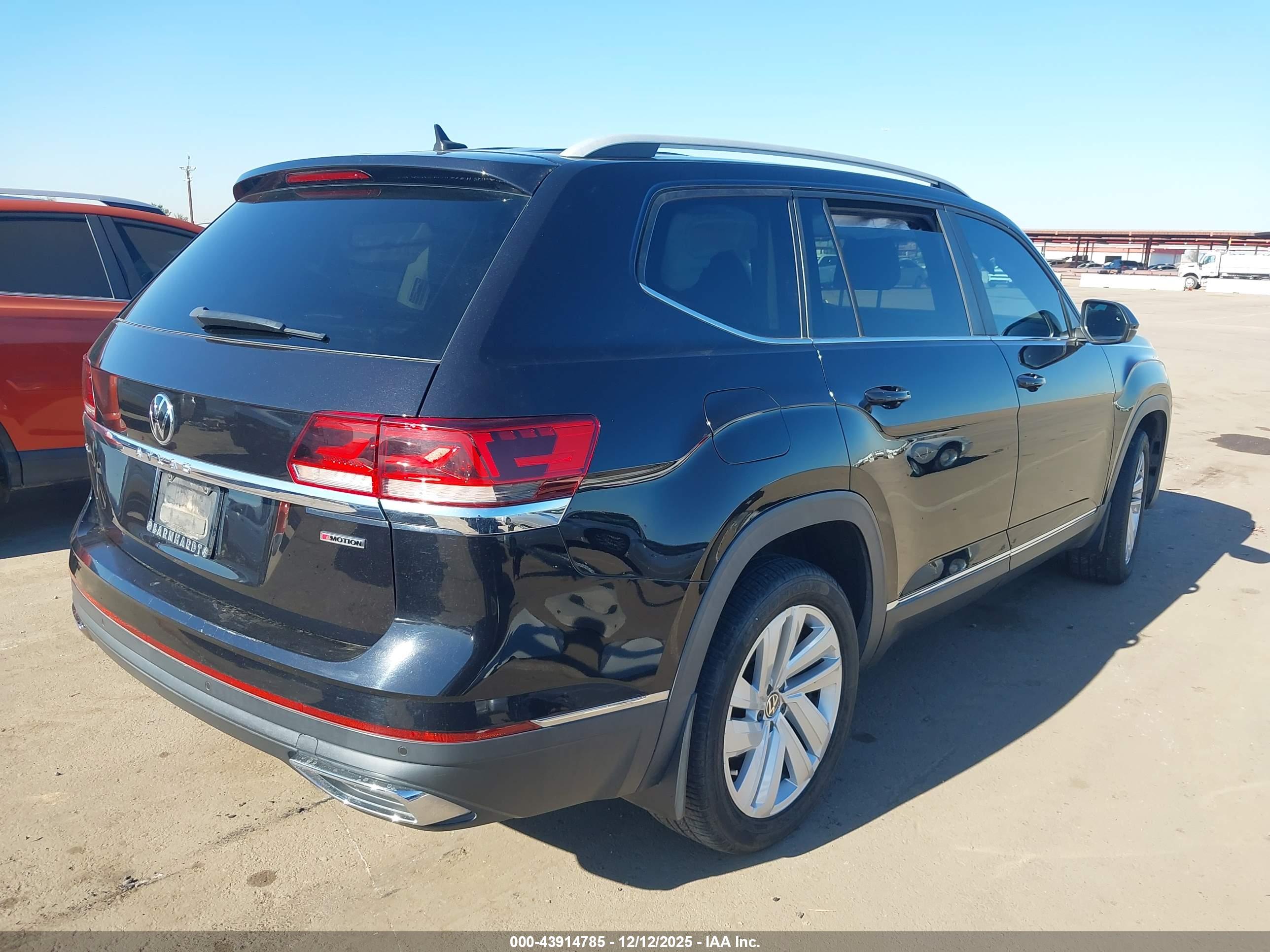 VOLKSWAGEN ATLAS image 4