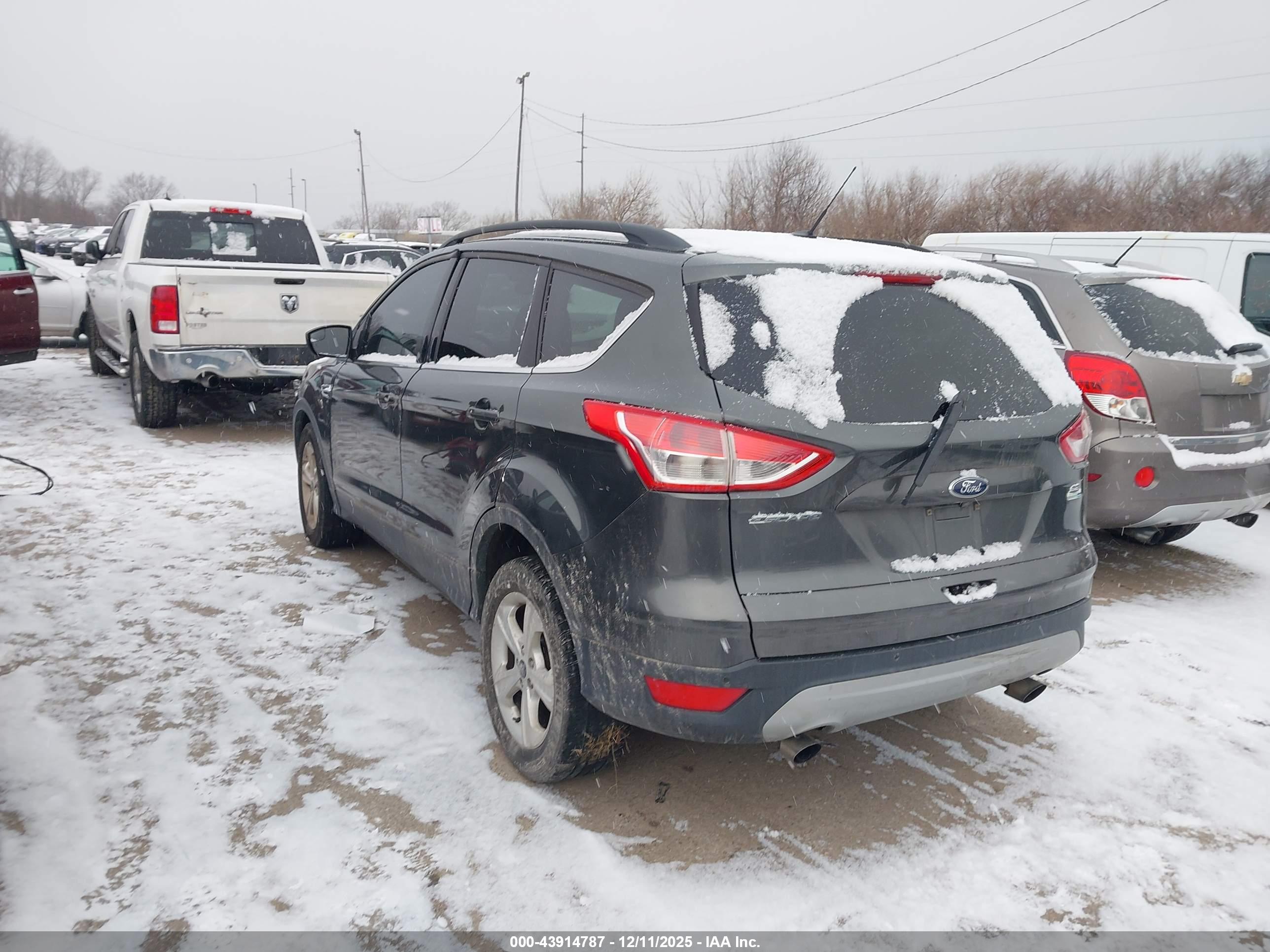 FORD ESCAPE image 3