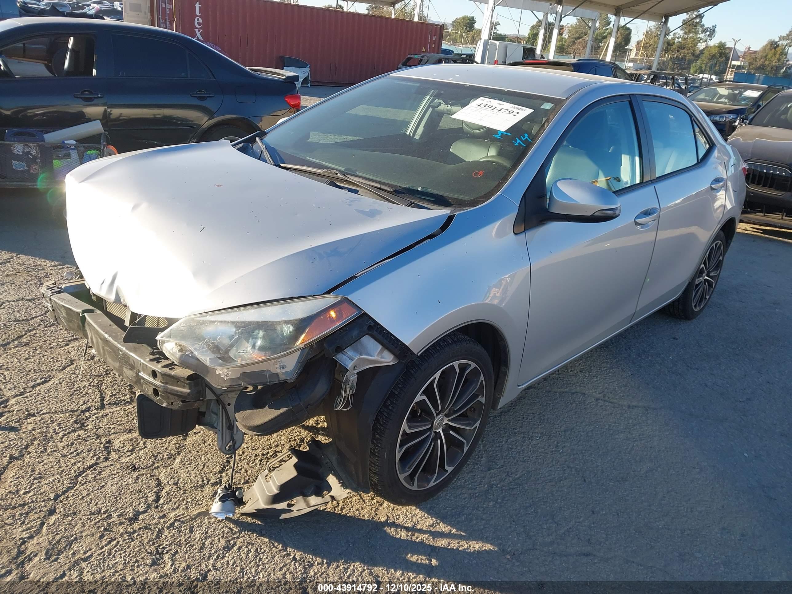 TOYOTA COROLLA image 2