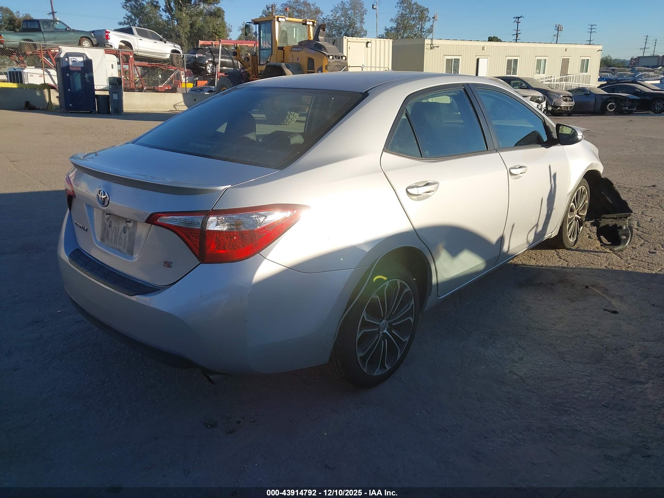 TOYOTA COROLLA image 4