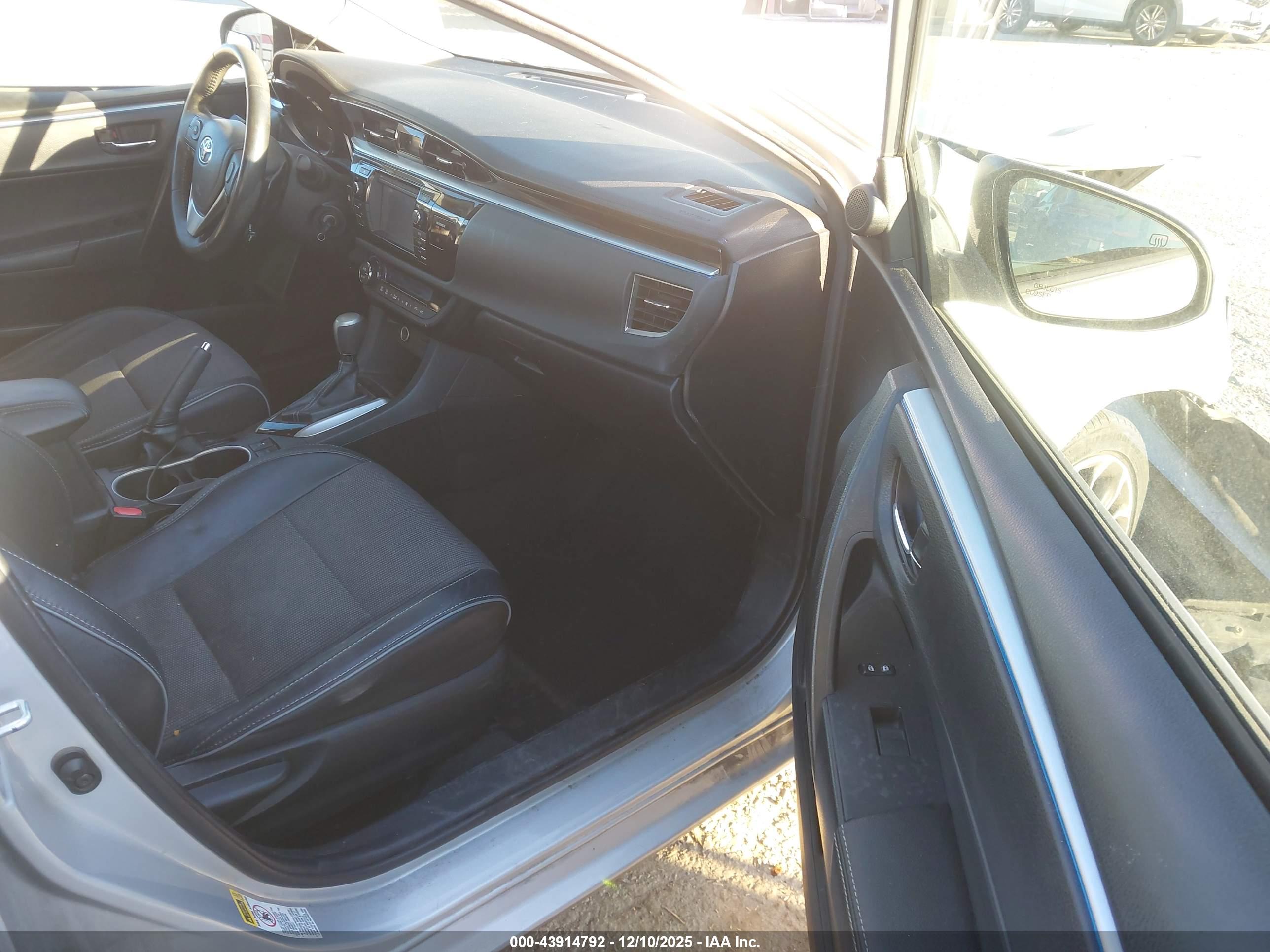 TOYOTA COROLLA image 5
