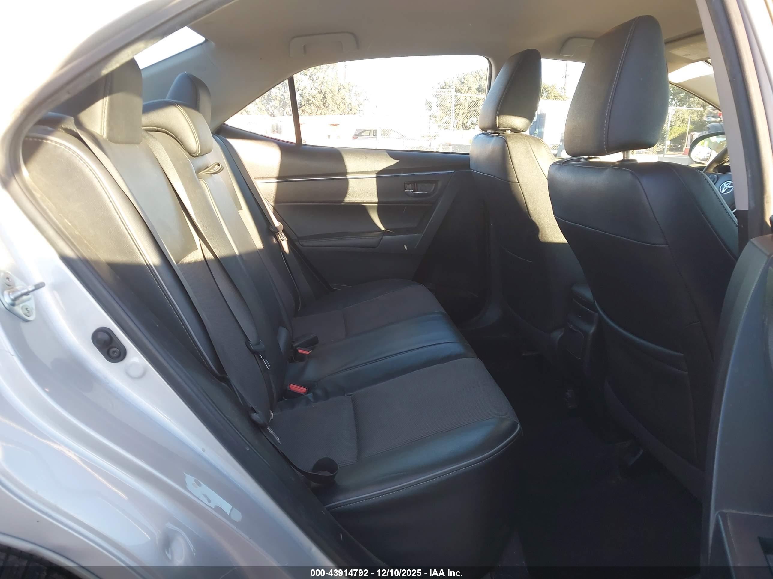 TOYOTA COROLLA image 8