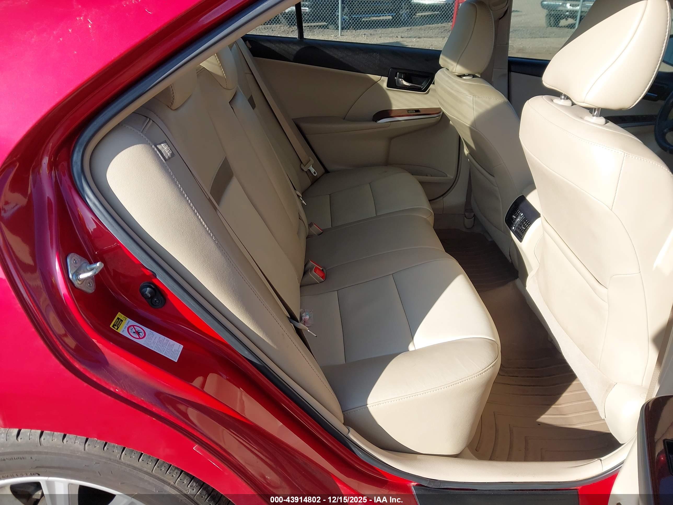TOYOTA CAMRY image 8