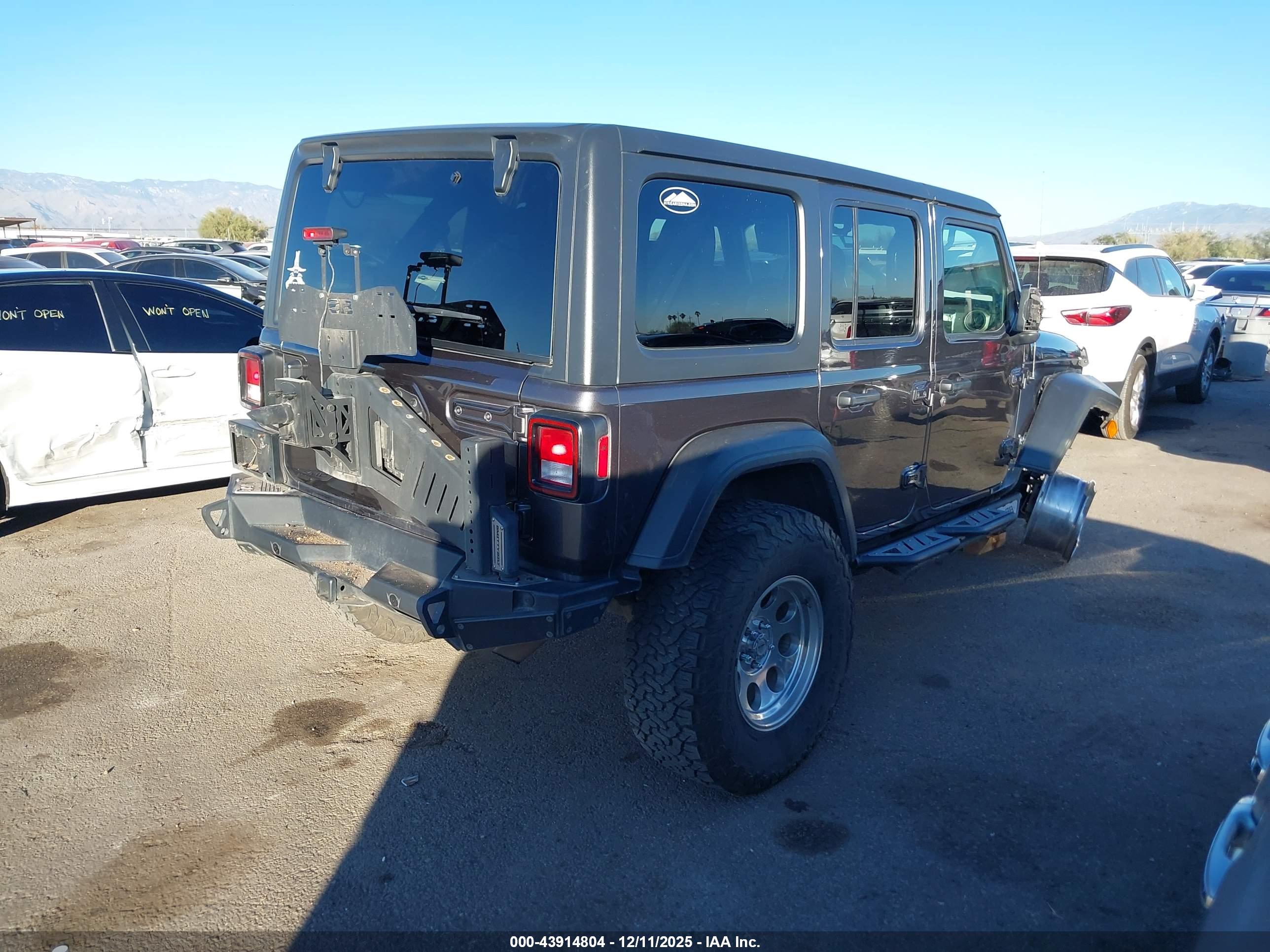 JEEP WRANGLER image 4
