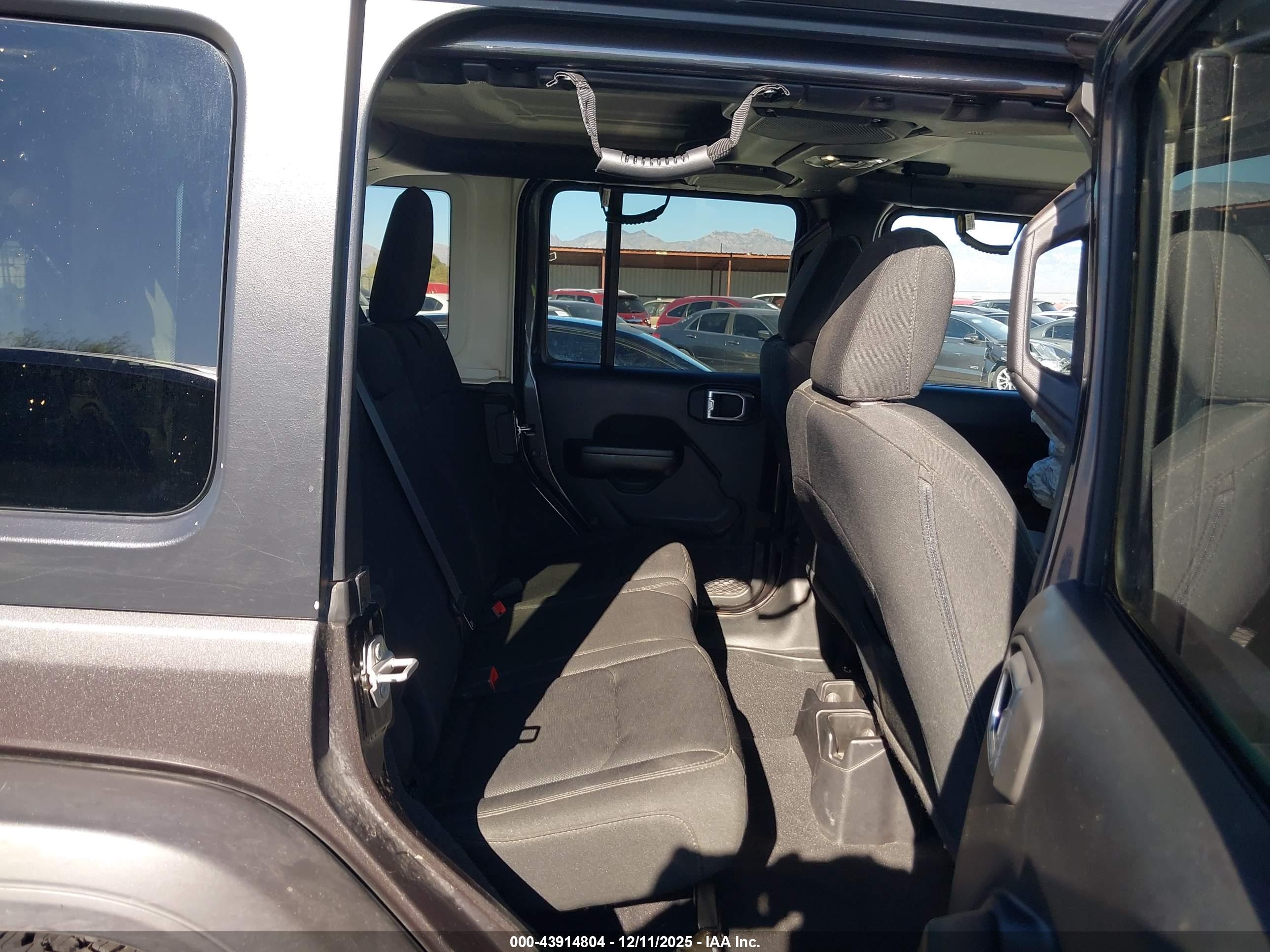 JEEP WRANGLER image 8