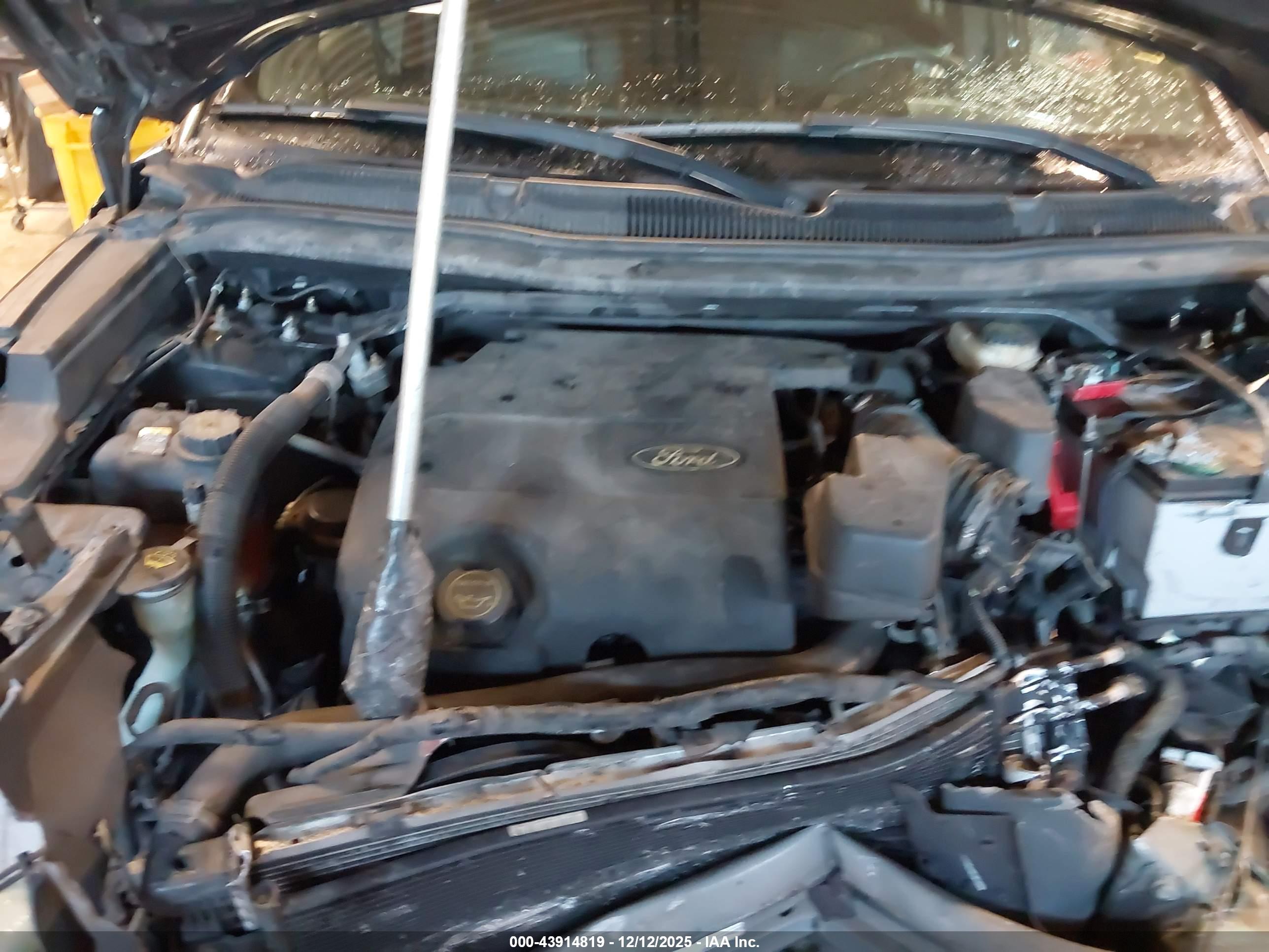FORD EXPLORER image 10