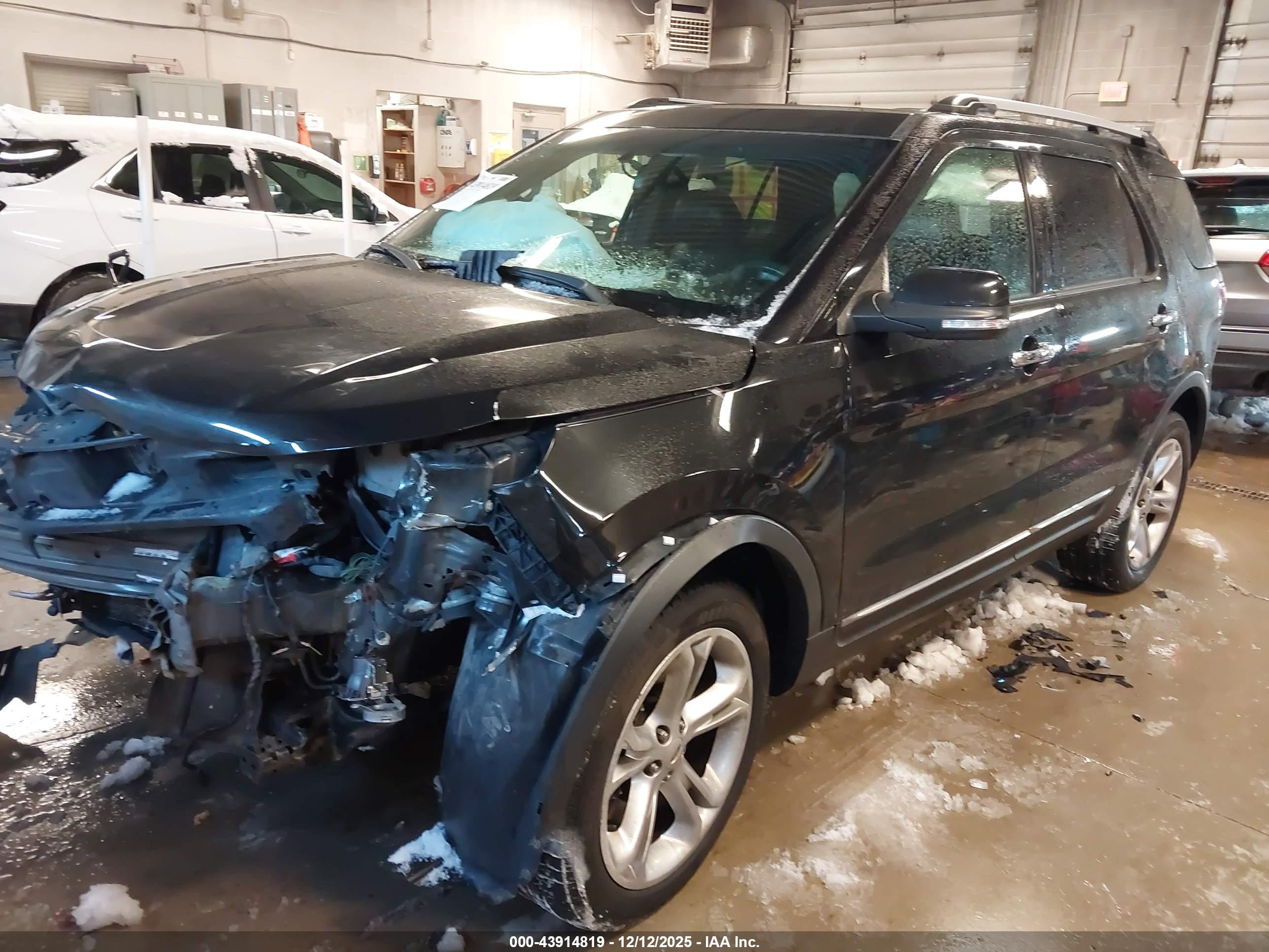 FORD EXPLORER image 2