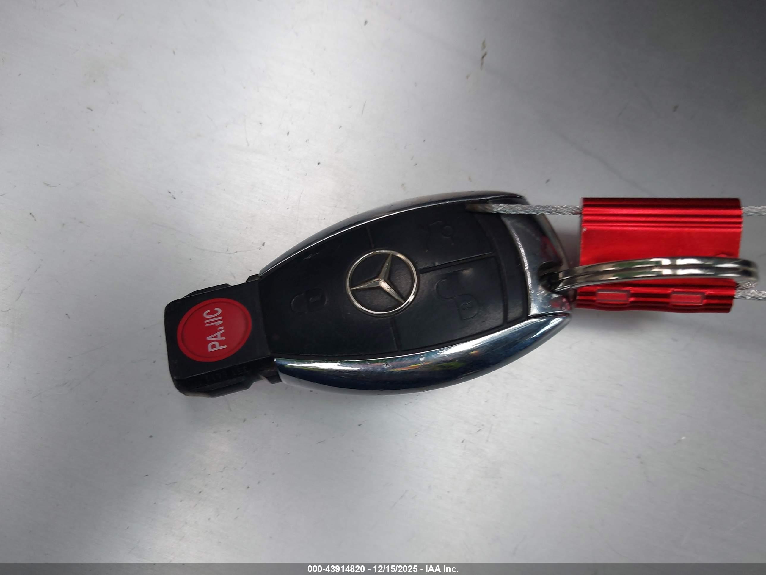 MERCEDES-BENZ E image 11